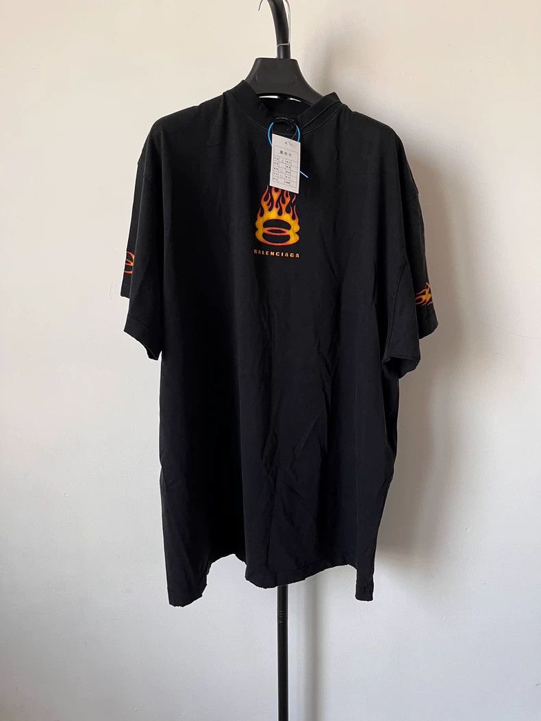 Balenciaga Balenciaga Dual Ring Flame Logo Round Neck Casual Short Sl Size US L / EU 52-54 / 3 - 1 Thumbnail