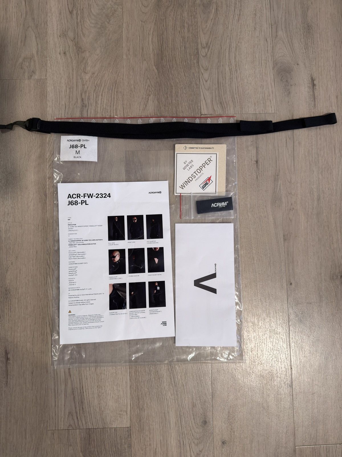 Acronym Acronym J68-PL with hood Size US M / EU 48-50 / 2 - 9 Thumbnail