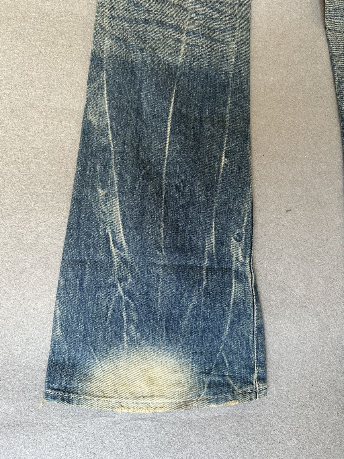 Vanquish FLARE Vanquish Japan Distressed Denim Size US 32 / EU 48 - 13 Thumbnail