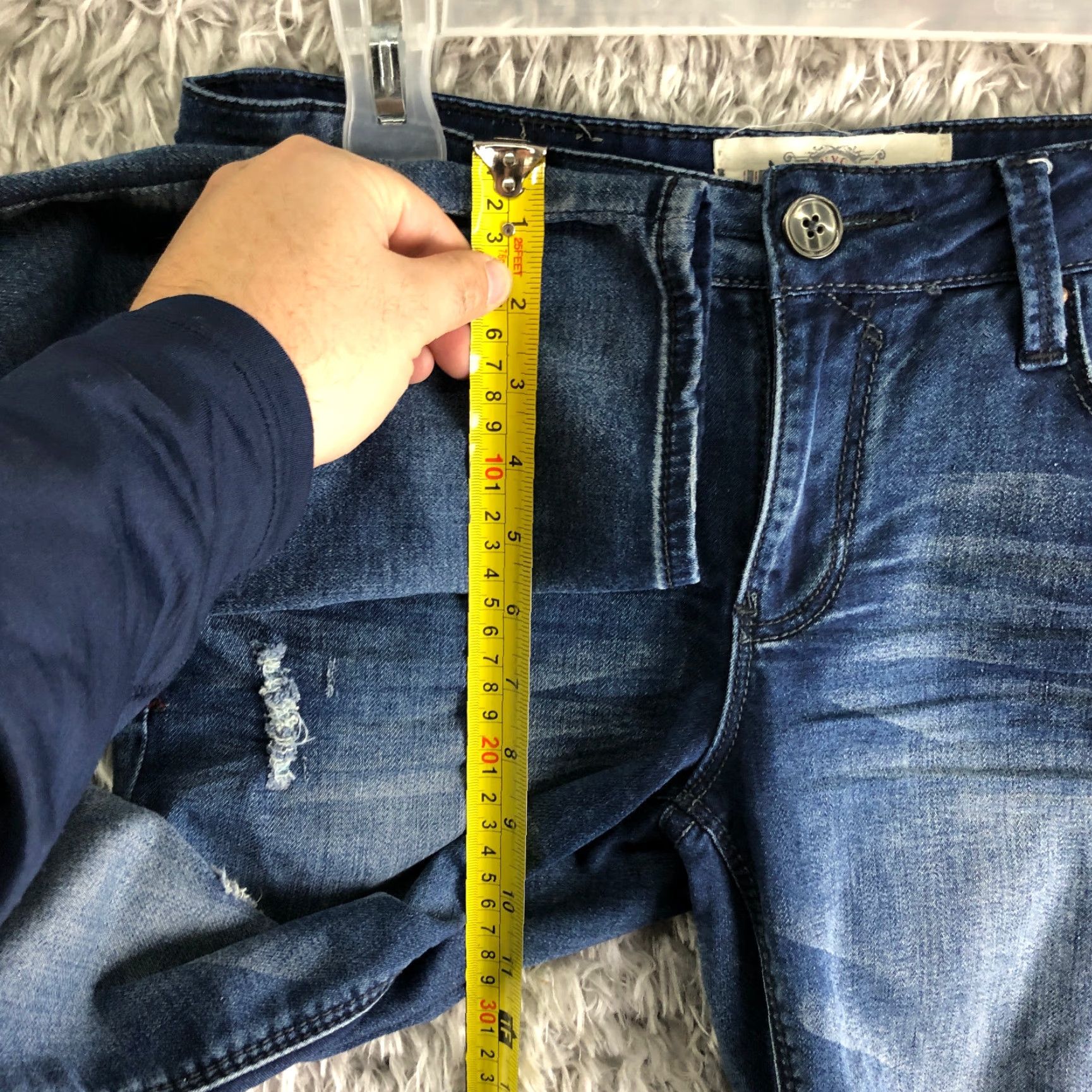 Denime Hydraulic Womens Size 8 Mid Rise Skinny Medium Wash Blue Denim Jeans Womens Size 8 Jeans Skinny Mid Rise Blue Denim 30in Waist 28in Inseam Size 30" / US 8 / IT 44 - 4 Thumbnail