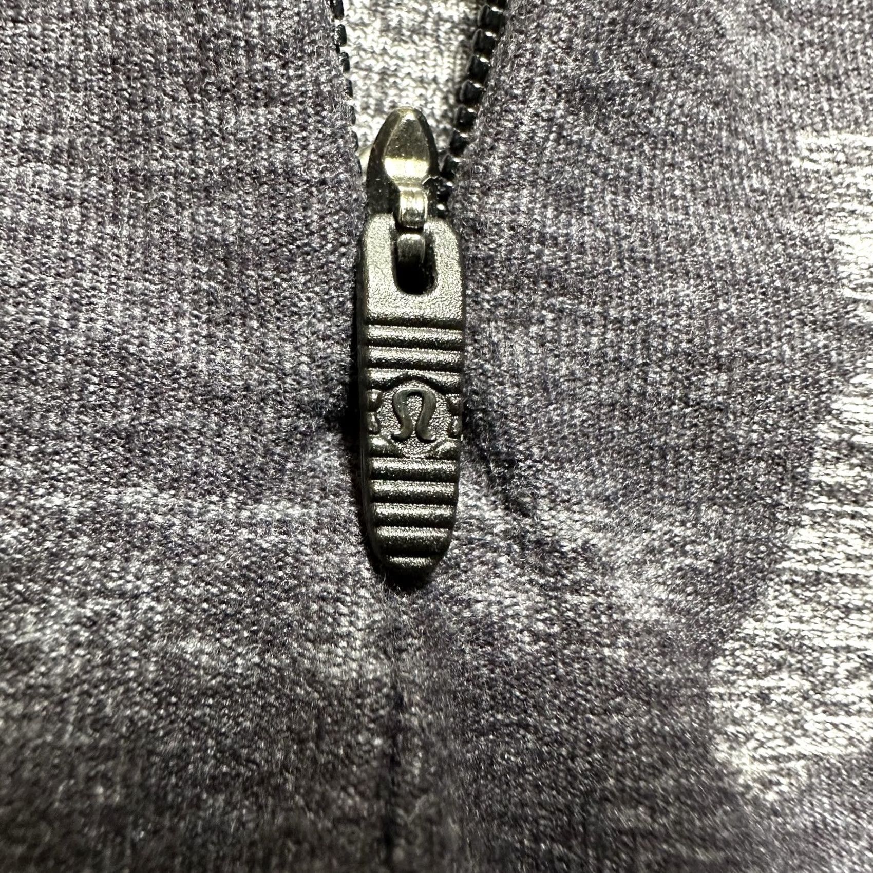 Lululemon Lululemon Outrun The Elements Top Womens Size 6 Gray Incognito Camo HTR Black Size M / US 6-8 / IT 42-44 - 5 Thumbnail