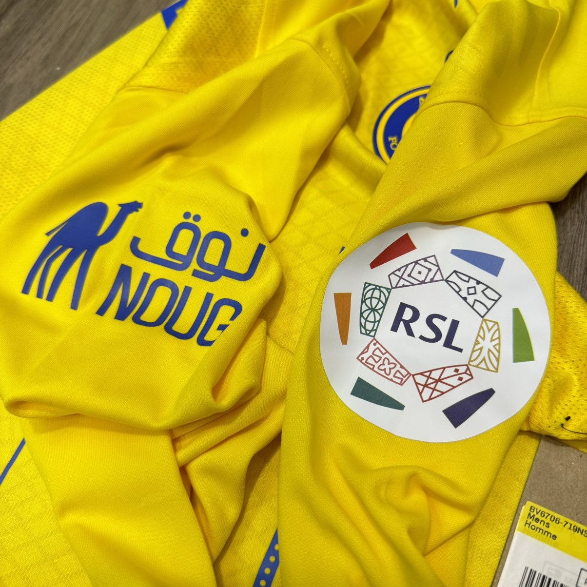 Nike AL Nassr 23/24 Longsleeves home shirt #7 Ronaldo (Bnwt) Size US S / EU 44-46 / 1 - 7 Thumbnail