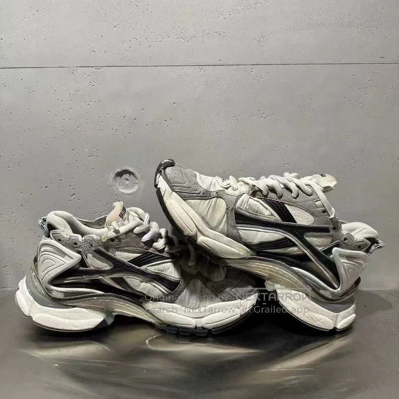 Balenciaga Balenciaga Runner Distressed Gray Black Sneakers. Size US 10.5 / EU 43-44 - 4 Thumbnail