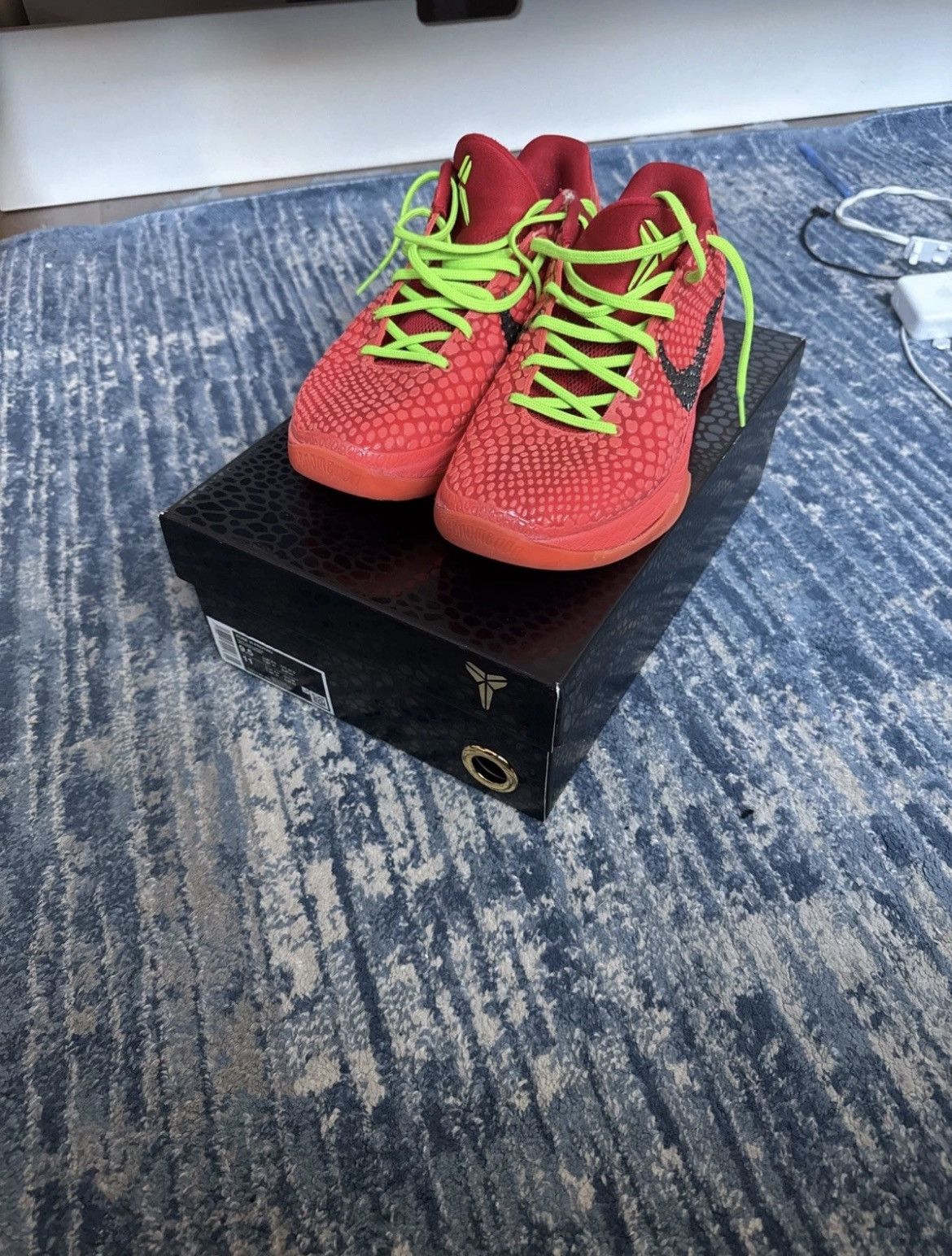 Nike Kobe 6 Reverse Grinch Sneakers Size 9.5 Original Kobe 6 Box Size US 9.5 / EU 42-43 - 6 Thumbnail