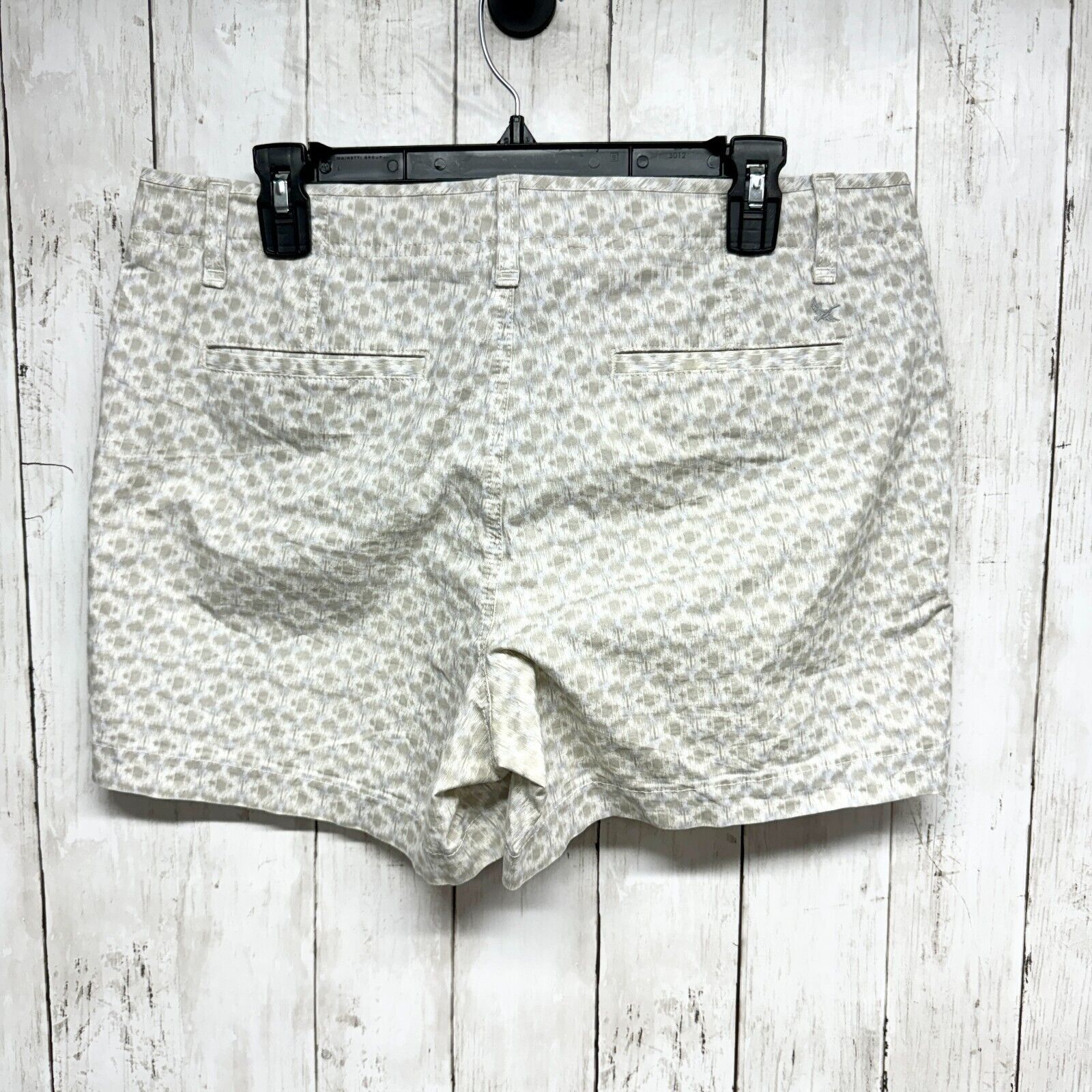 Eddie Bauer Eddie Bauer Shorts Women Size 12 Chino Mid-Rise 4.5" Inseam Size 34" / US 12 / IT 48 - 3 Thumbnail