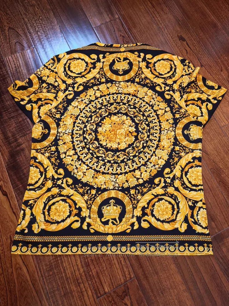 Versace Versace Black and gold T-shirt Size US XXL / EU 58 / 5 - 2 Thumbnail