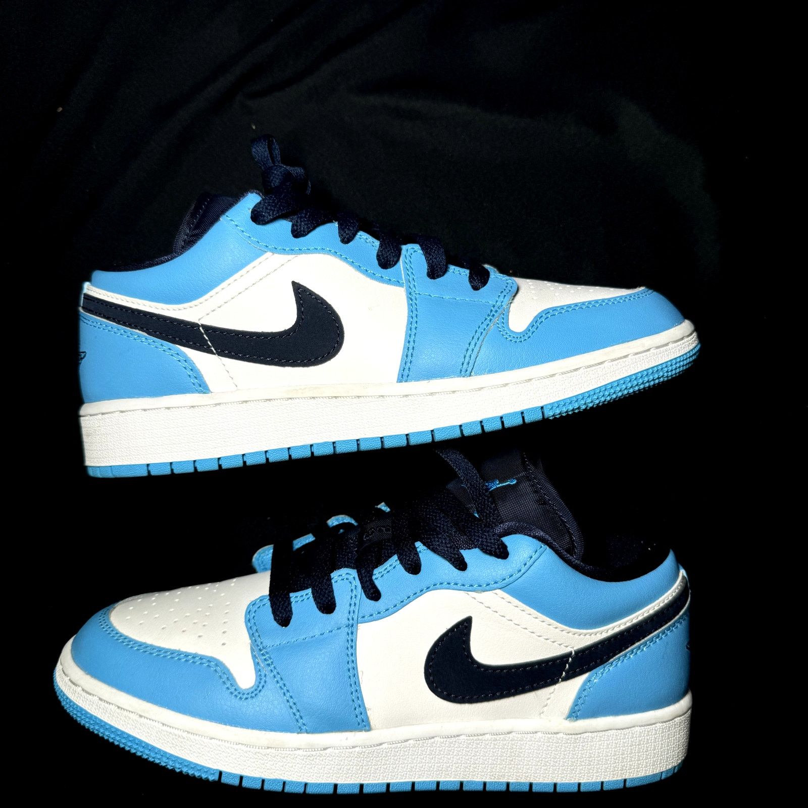 Jordan Brand × Nike Nike Air Jordan 1 Low GS UNC Men's Shoes - Size 5 Size US 5 / EU 37 - 4 Thumbnail