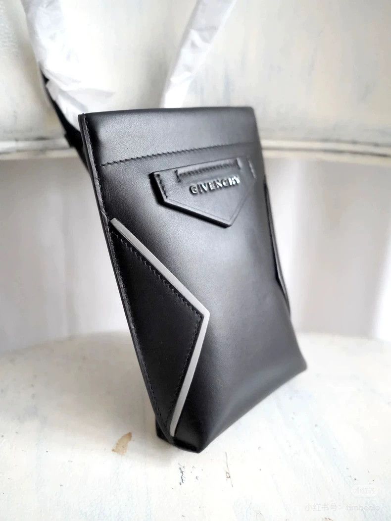 Givenchy Givenchy Bag Phone Pouch Size ONE SIZE - 4 Thumbnail