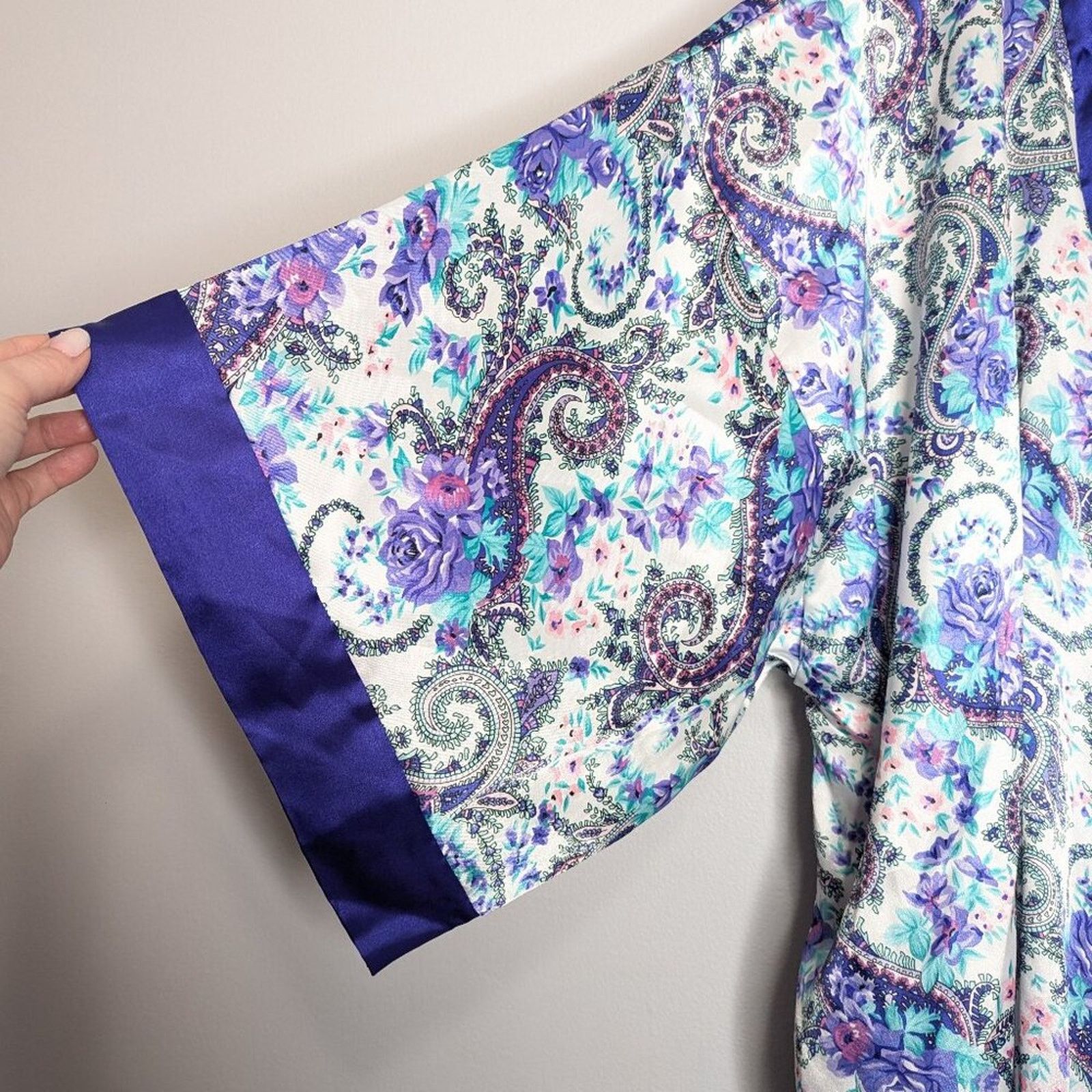Vintage Vintage 80s Purple Floral Paisley Long Sleeve Tie Waist Robe Size ONE SIZE - 5 Thumbnail