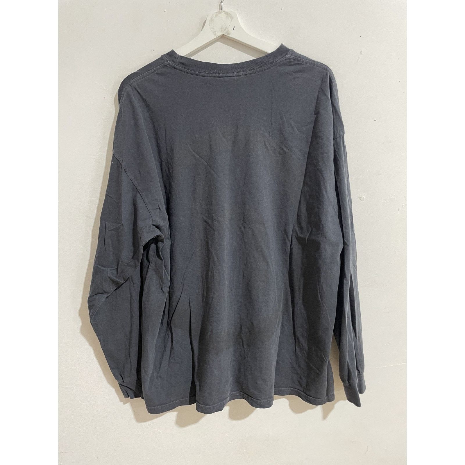 HIDDEN HIDDEN NY BLACK MONOCHROMATIC LOGO L/S TEE SIZE XL PREOWNED Size US XL / EU 56 / 4 - 2 Thumbnail