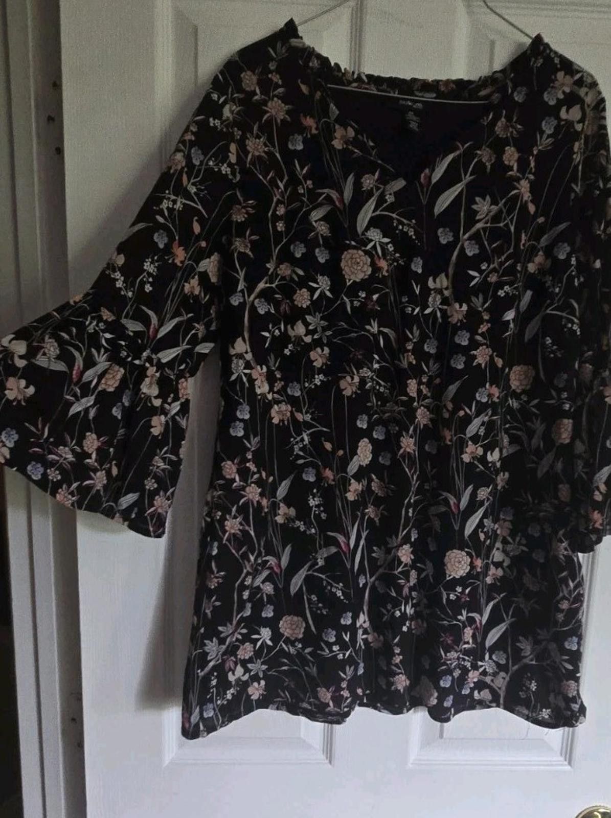 Style & Co Style & Co Women Womens Size 0X Blouse Top Shirt Black Flora Size L / US 10 / IT 46 - 8 Thumbnail