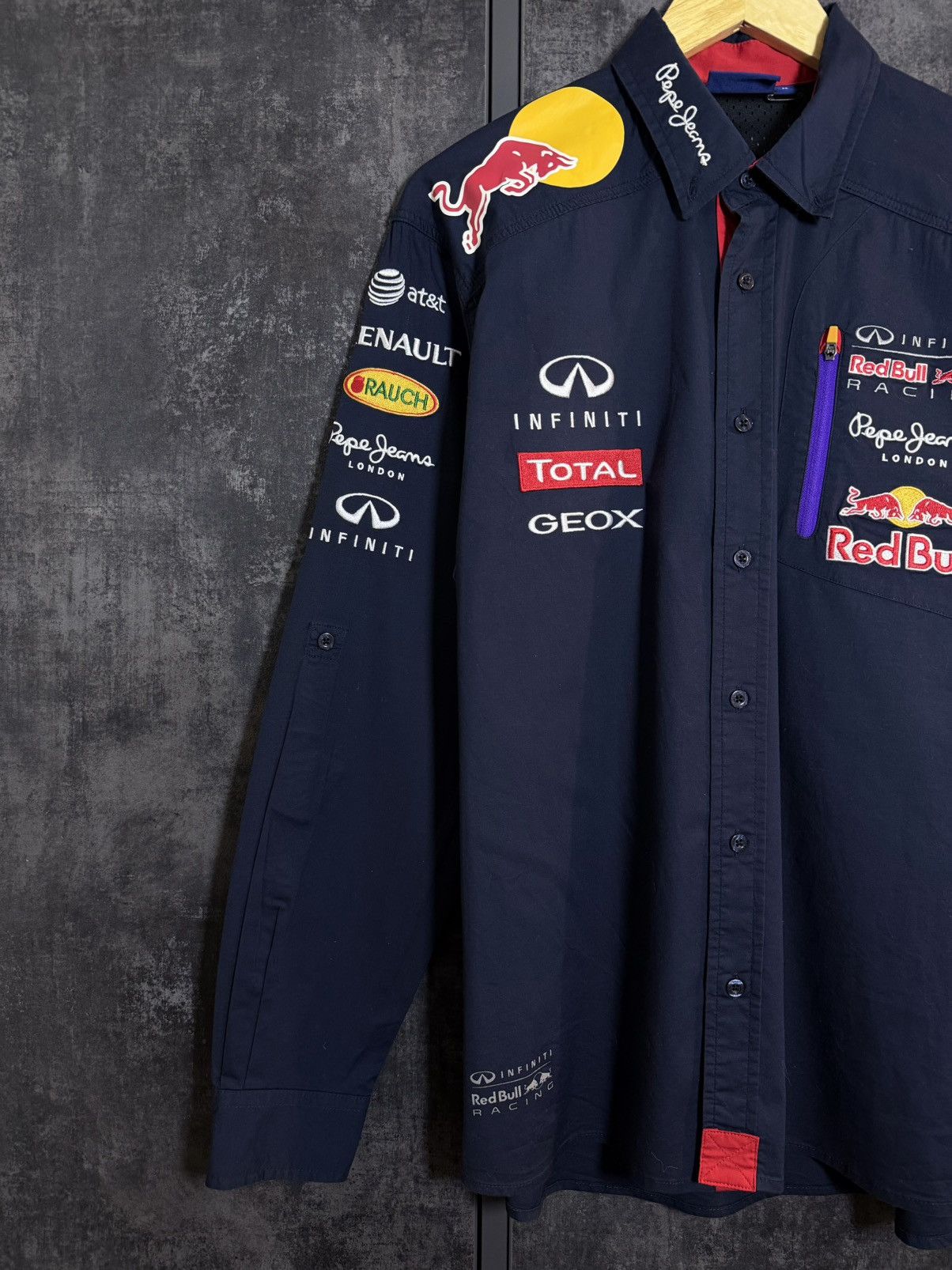 Pepe Jeans Sick Red Bull F1 Infiniti Racing Button Up Pepe Jeans Subaru Size US M / EU 48-50 / 2 - 4 Thumbnail
