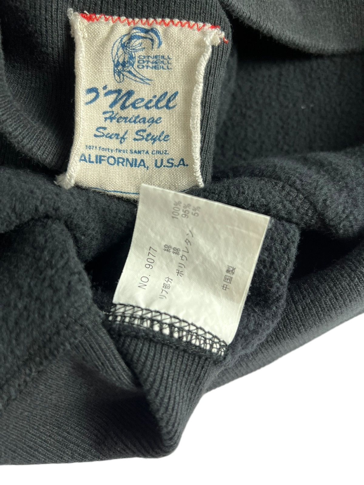 Billabong × O'Neill × Quiksilver Vintage Oneill Wetsuits Heritage Surfin Crew Neck Size US M / EU 48-50 / 2 - 9 Thumbnail