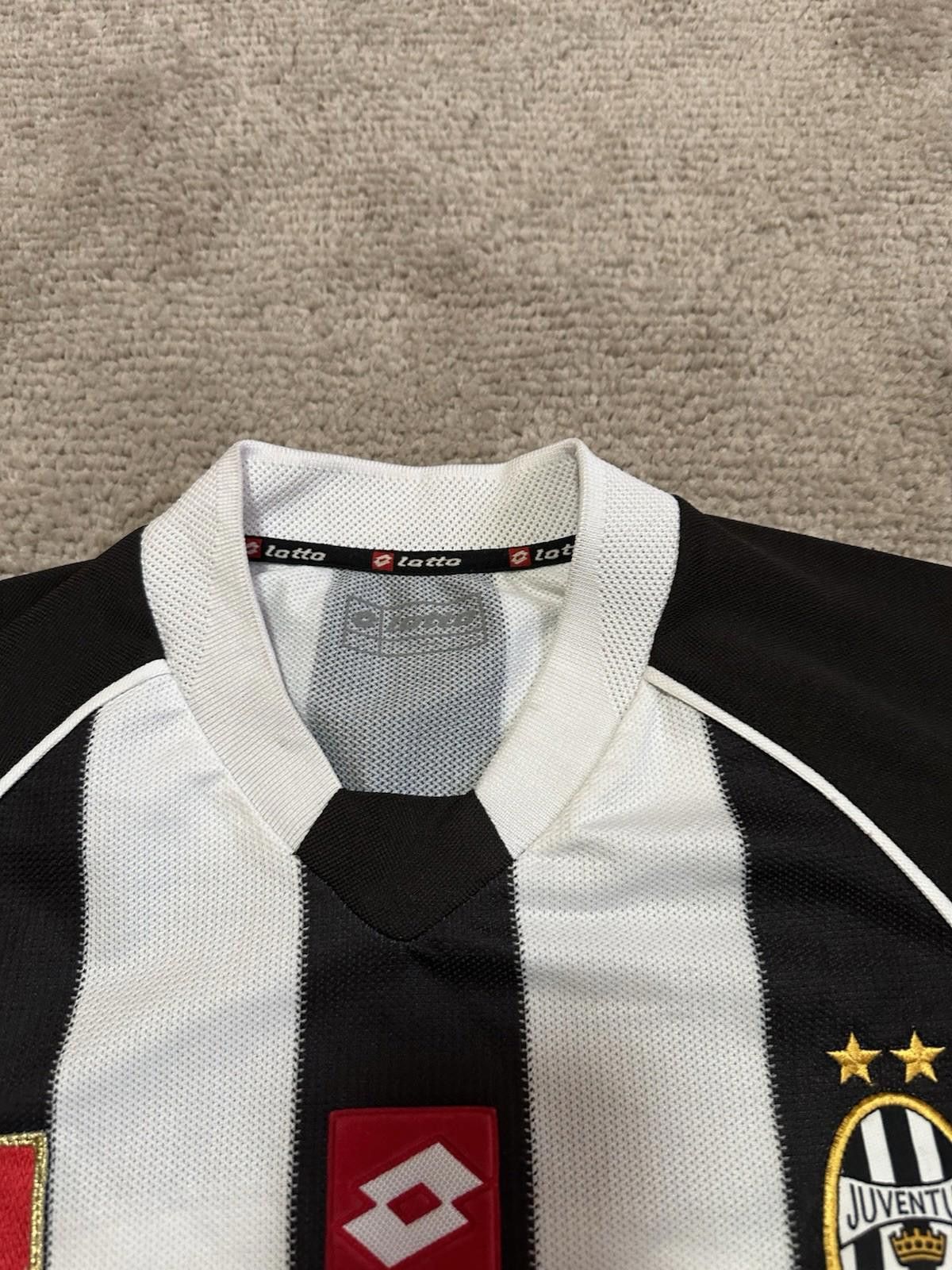 Lotto Sport Juventus 2002/2003 Home Football Shirt Soccer Jersey Calcio Size US L / EU 52-54 / 3 - 5 Thumbnail