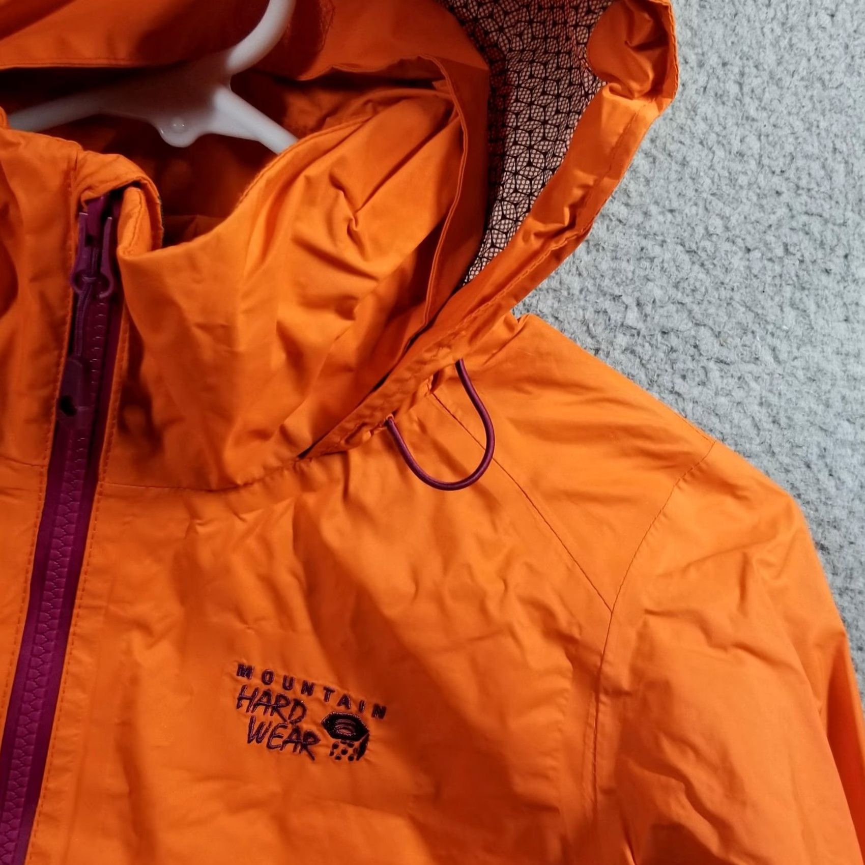 Mountain Hardwear VINTAGE Mountain Hardwear Jacket Womens Small Orange Hooded Windbreaker Rain Shell Trail Size S / US 4 / IT 40 - 4 Thumbnail