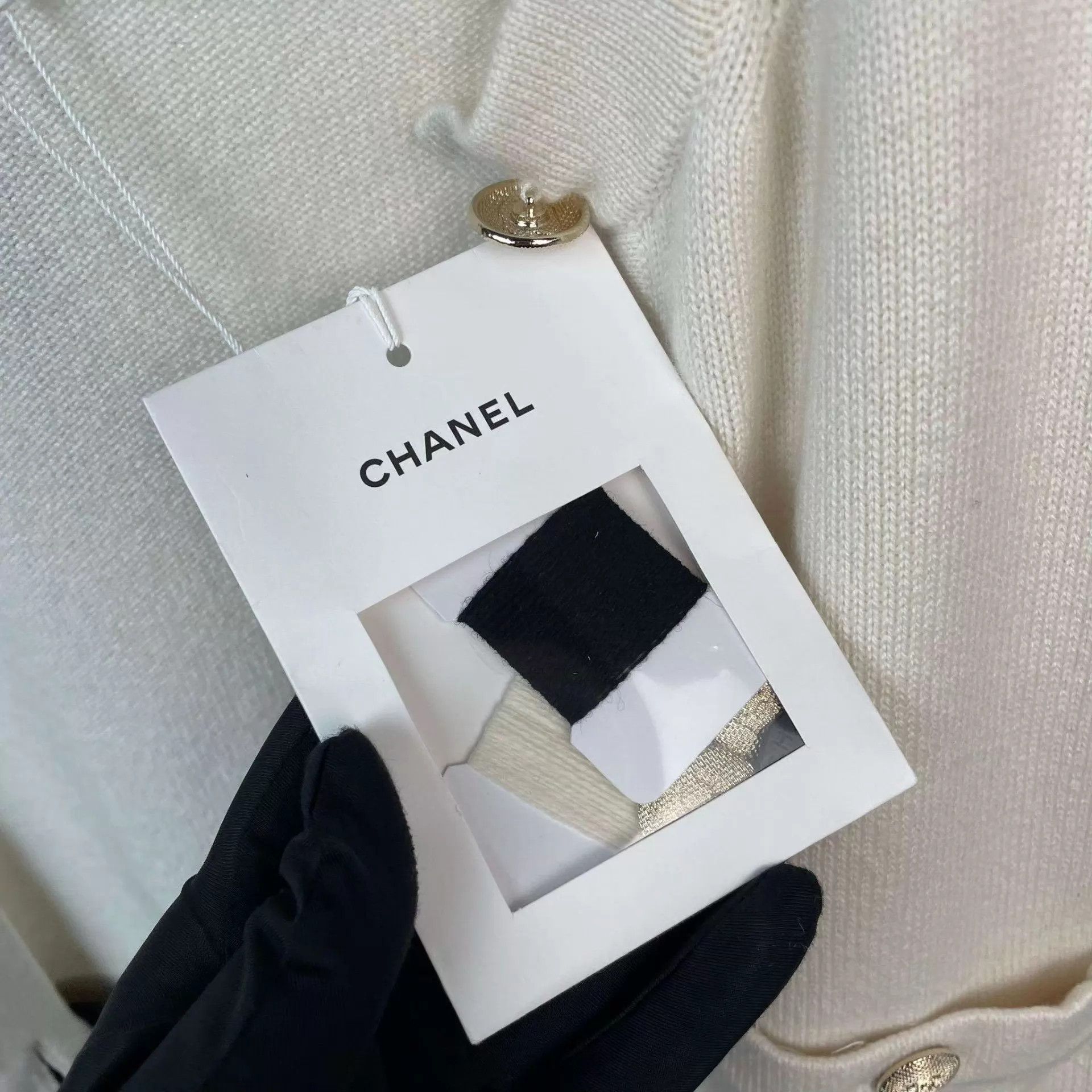 Chanel Chanel 22S new black & white colorblock cardigan 38 Size S / US 4 / IT 40 - 7 Thumbnail
