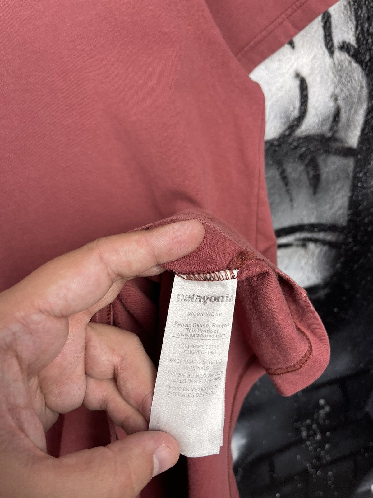 Patagonia Patagonia Regular Fit Logo Print T-Shirt Men’s Size M Size US M / EU 48-50 / 2 - 10 Thumbnail