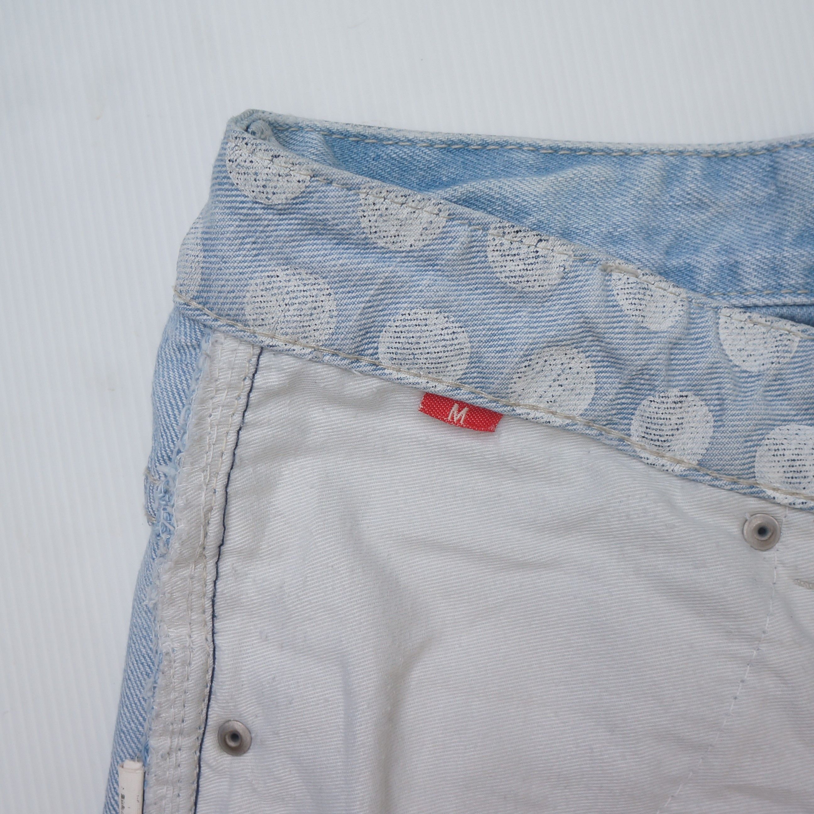 Japanese Brand MILI MILI Ripped And Paint Splattered With Cinch Back Jeans Size 27" / US 4 / IT 40 - 8 Thumbnail