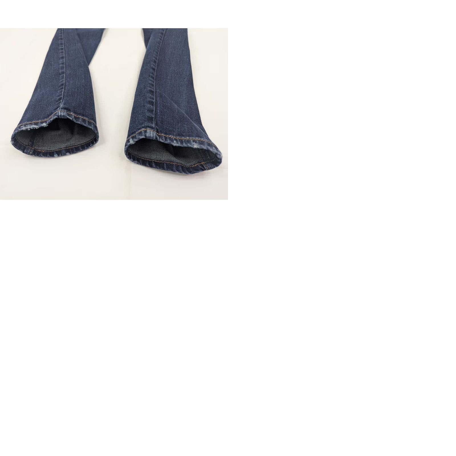 American Eagle Outfitters American Eagle Outfitters Jeans Skinny Womens 2 Short 26x29 Blue Denim EUC Size 26" / US 2 / IT 38 - 9 Thumbnail