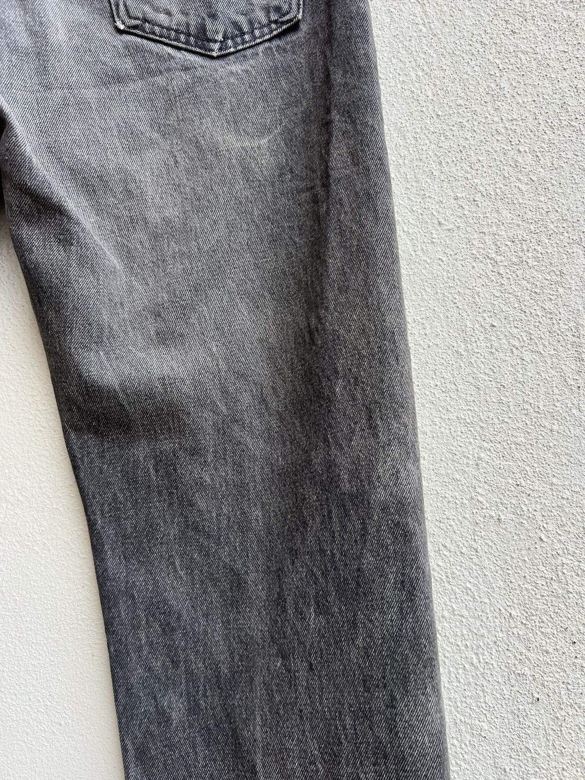 Levi's 1996 Levi’s 505 Orange Tab Fade Black Distress Denim Jeans Size US 35 - 21 Thumbnail