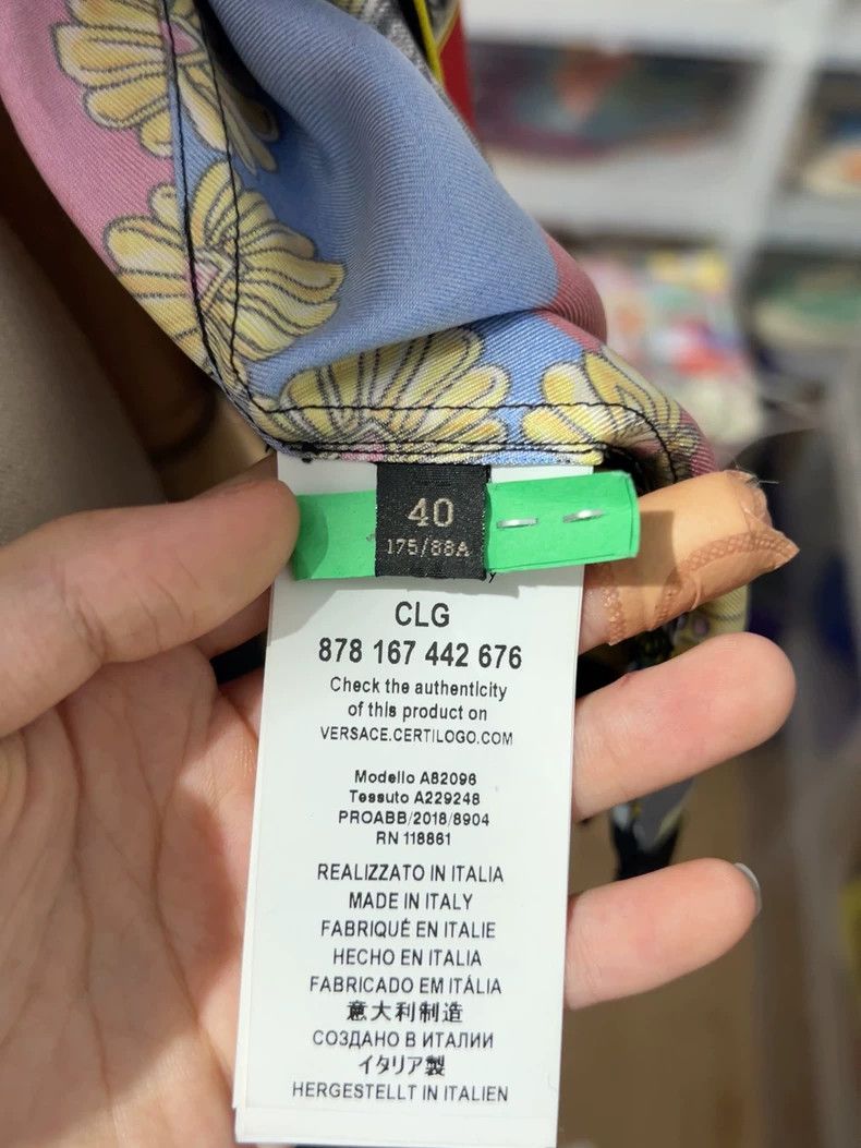 Versace Versace Silk print shirt Size M / US 6-8 / IT 42-44 - 5 Thumbnail