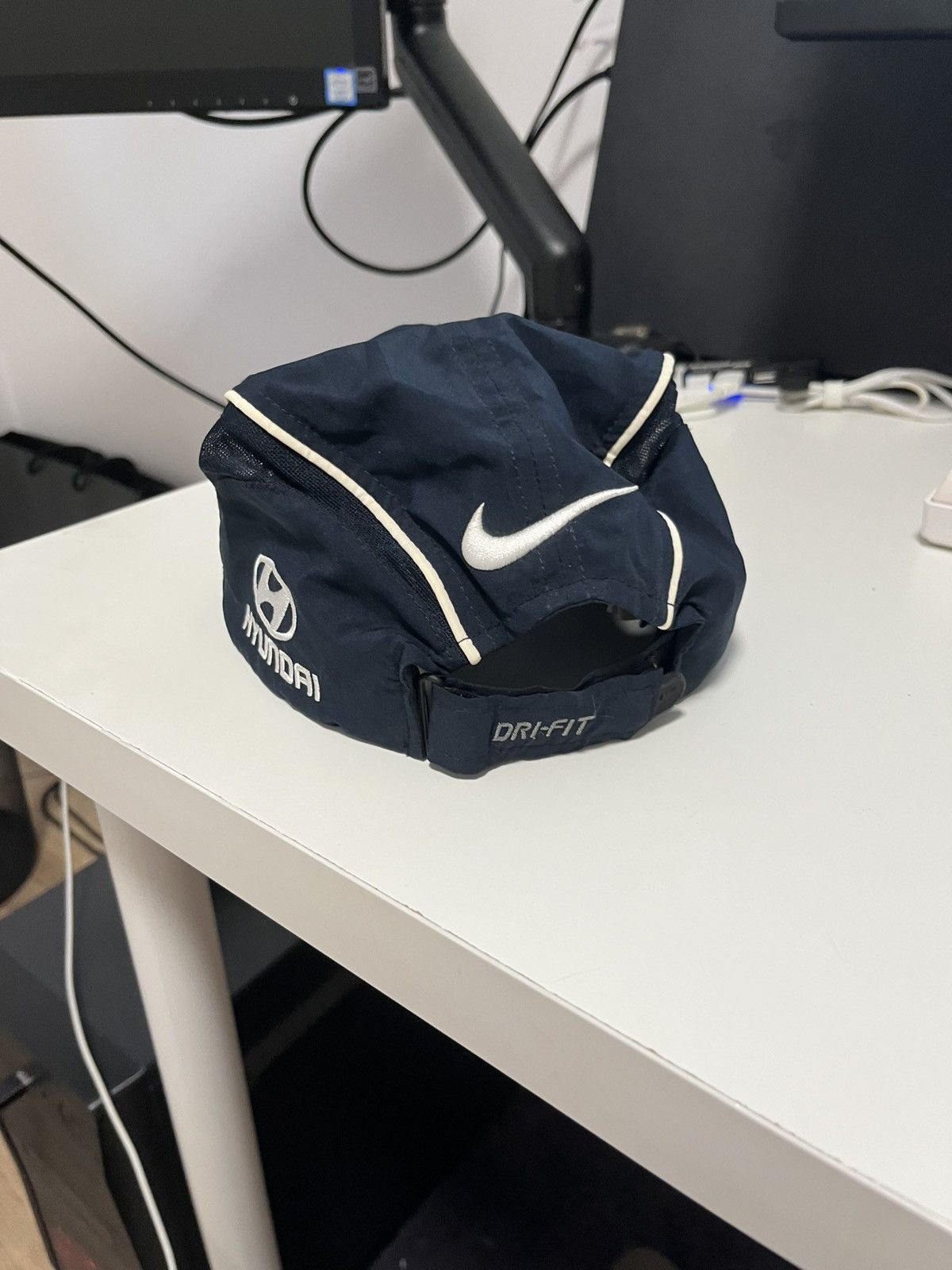Nike × Vintage Vintage Carlton FC x Nike Dri-Fit Cap (AFL Team Gear) Size ONE SIZE - 3 Thumbnail