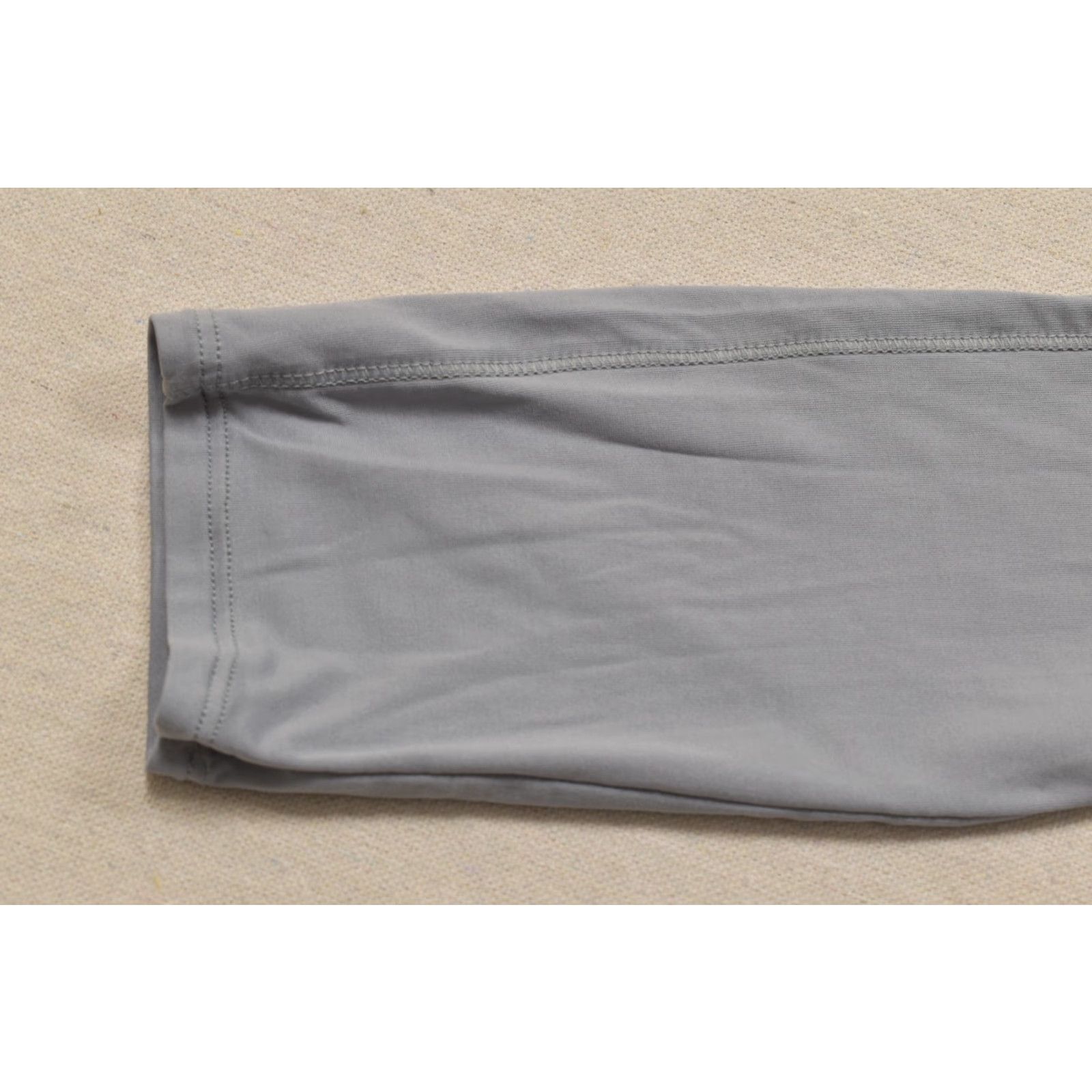 Under Armour Under Armour Women's Gray HeatGear Long Sleeve Crew Neck Shirt L Size L / US 10 / IT 46 - 7 Thumbnail