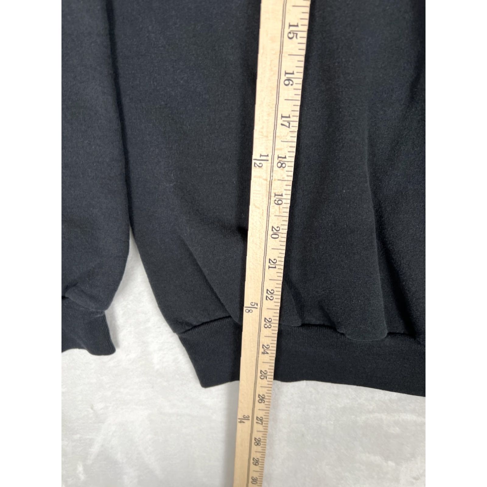 Disney VINTAGE Disney Sweatshirt Crewneck Unisex Adults Small Black Mickey Mouse Happiest Place on Earth Sweatshirt Pullover Size US S / EU 44-46 / 1 - 3 Thumbnail