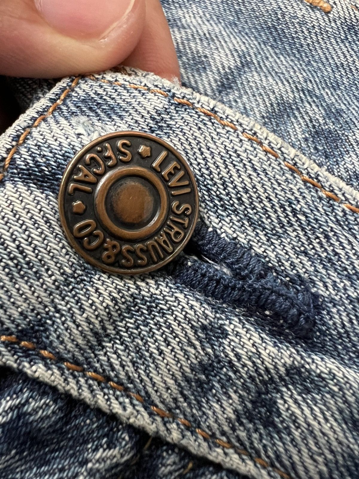 Levi's Vintage 90’s Levi’s 551Z Big E Selvedge Faded Jean Size US 30 / EU 46 - 15 Thumbnail