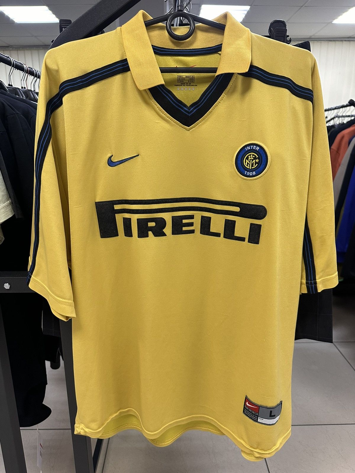 Vintage Vintage Inter Milan soccer jersey rare yellow size L away Size US L / EU 52-54 / 3 - 1 Thumbnail