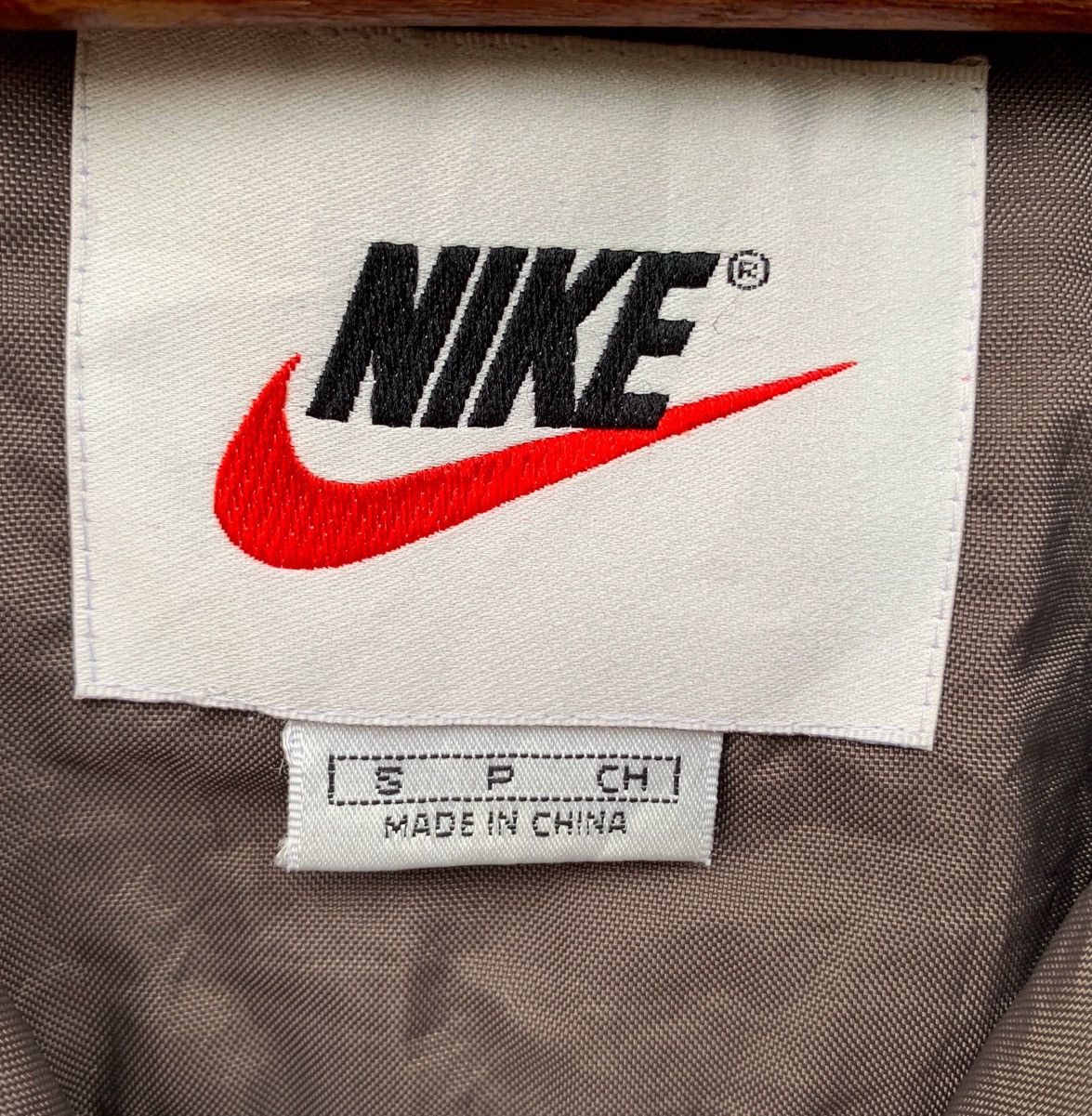 Nike Vintage 90s Nike Anorak Windbreaker Hoodi Jacket Center logo Size US XL / EU 56 / 4 - 13 Thumbnail