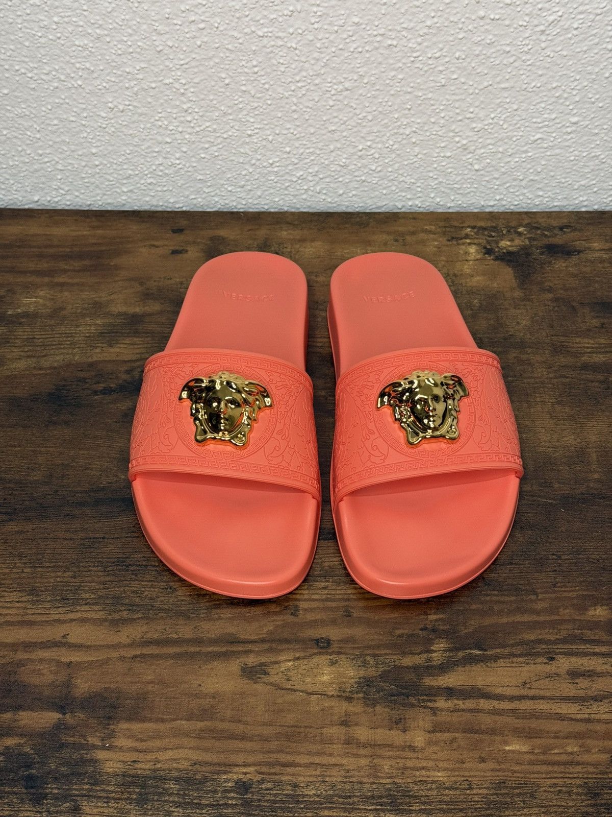 Versace Versace Pool Slides Coral size US 7.5 EU 38 Size US 7.5 / IT 37.5 - 2 Thumbnail