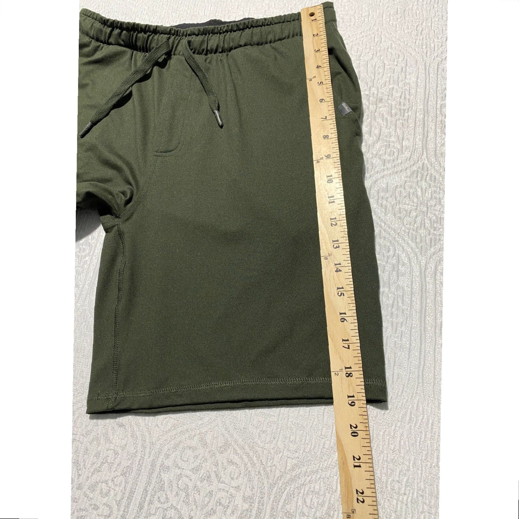 Eddie Bauer Eddie Bauer Lounge Mens M Olive Green Performance Shorts Drawstring Stretch Relaxed Pockets Moisture Wicking Athletic Casual Travel Size US 31 - 6 Thumbnail