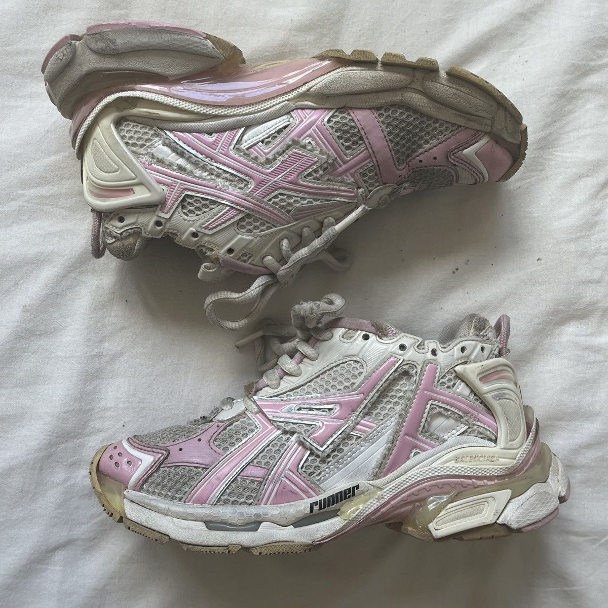 Balenciaga Balenciaga Runner white/pink Size US 5 / IT 35 - 1 Thumbnail