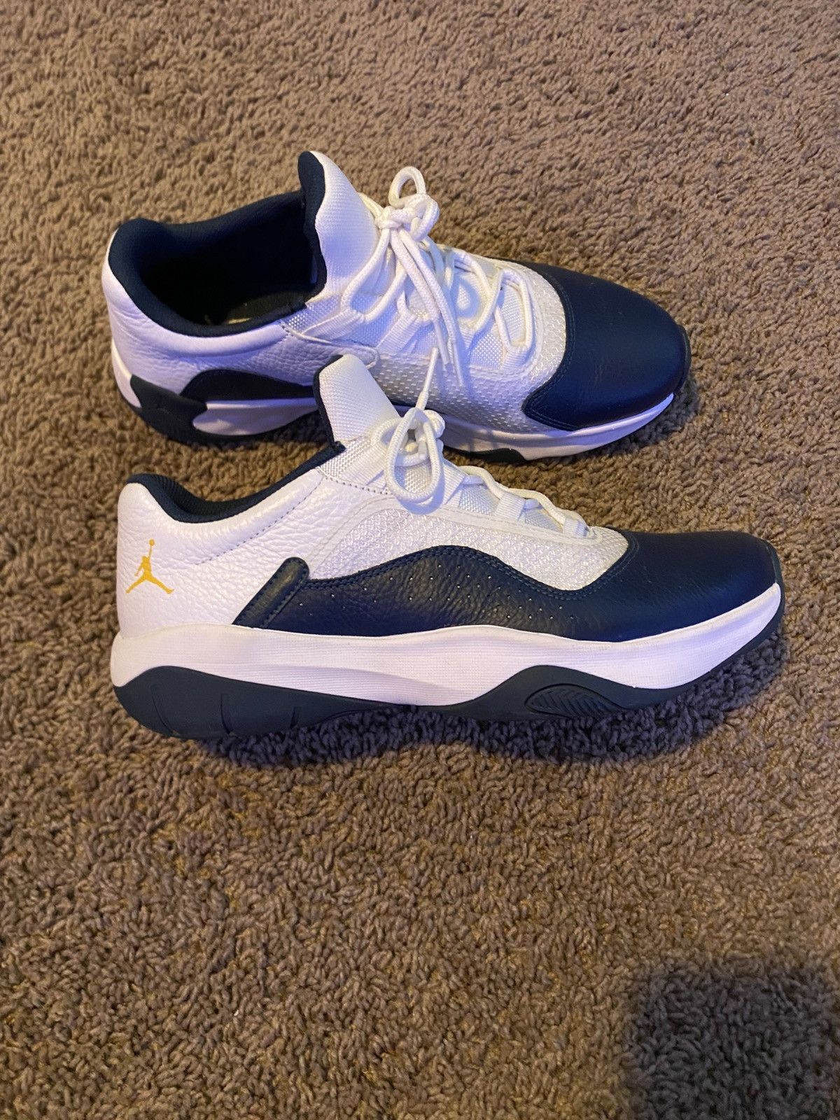 Jordan Brand × Nike Jordan 11 NWT CMFT Low Navy Blue Size US 9 / EU 42 - 2 Thumbnail