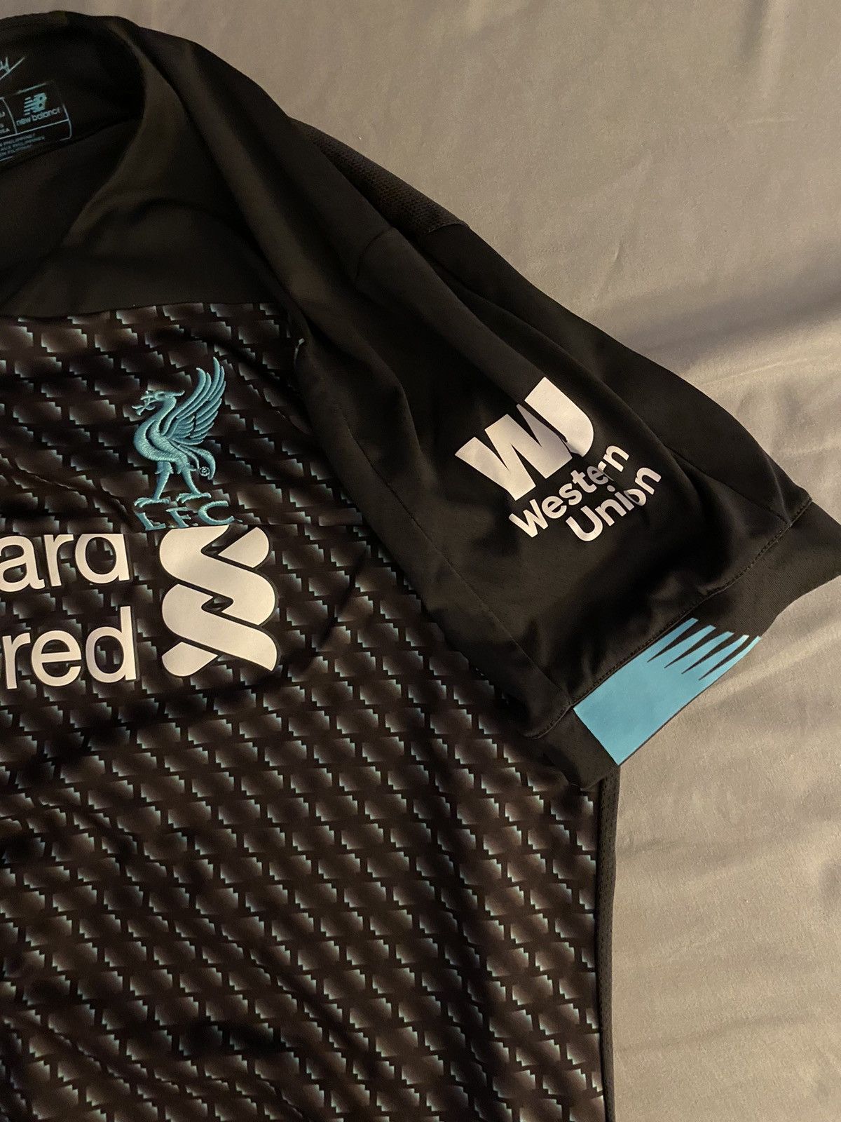 New Balance Liverpool 2019/20 third kit Size US L / EU 52-54 / 3 - 3 Thumbnail