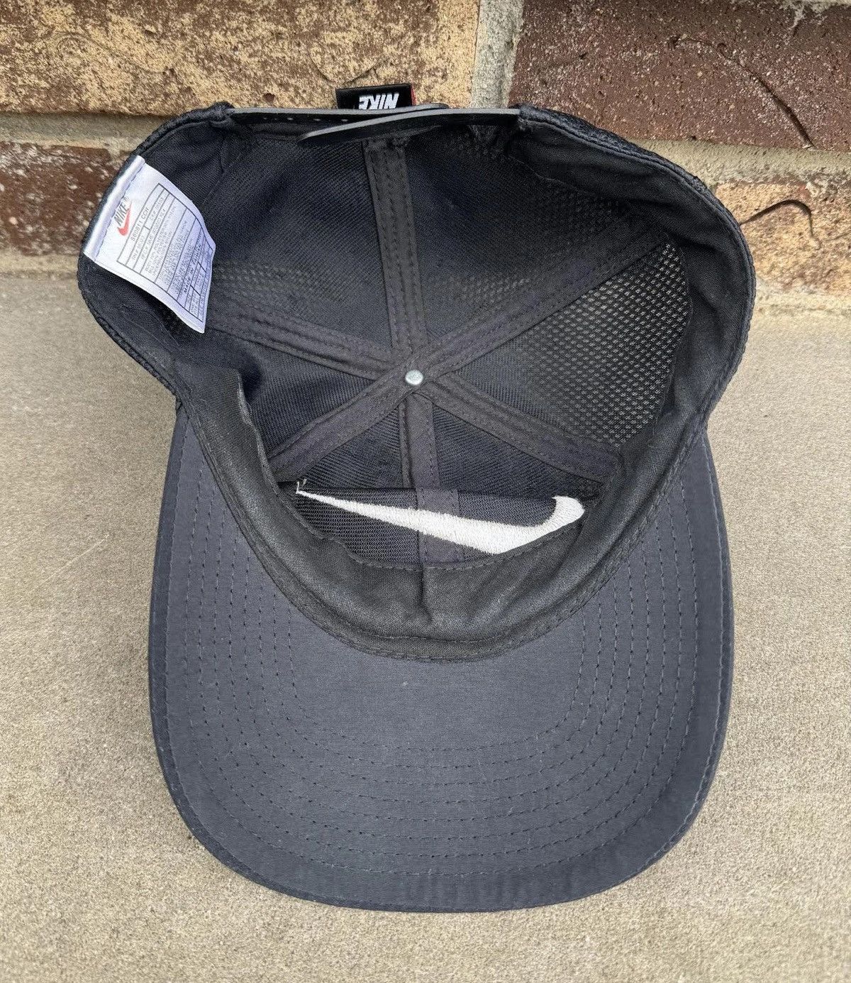 Nike Vintage Nike Air Swoosh Mesh Hat Size ONE SIZE - 2 Thumbnail