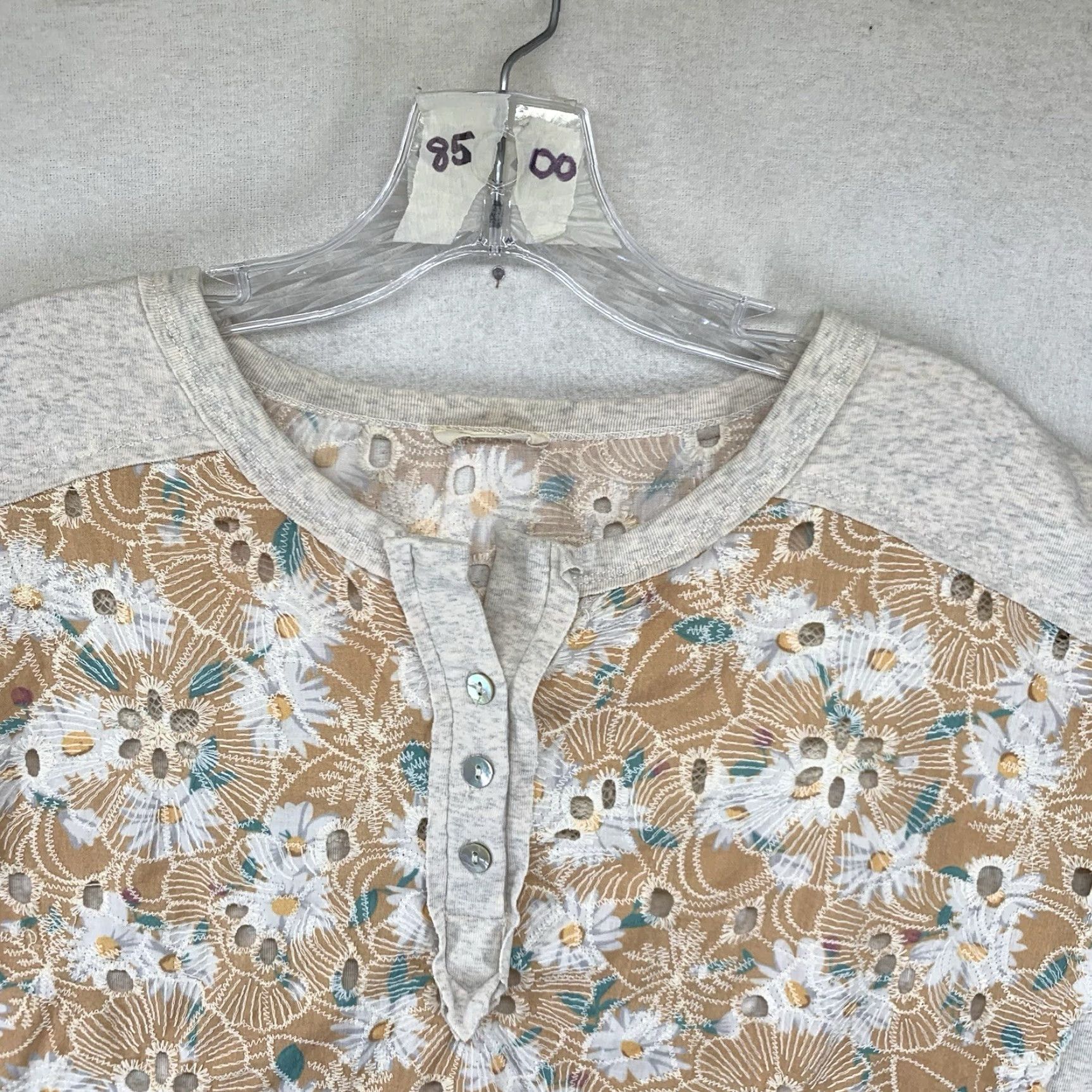 Miss Me Miss Me Bohemian Shirt Women M Beige Short Sleeve Crochet Floral Casual T-Shirt Size M / US 6-8 / IT 42-44 - 4 Thumbnail