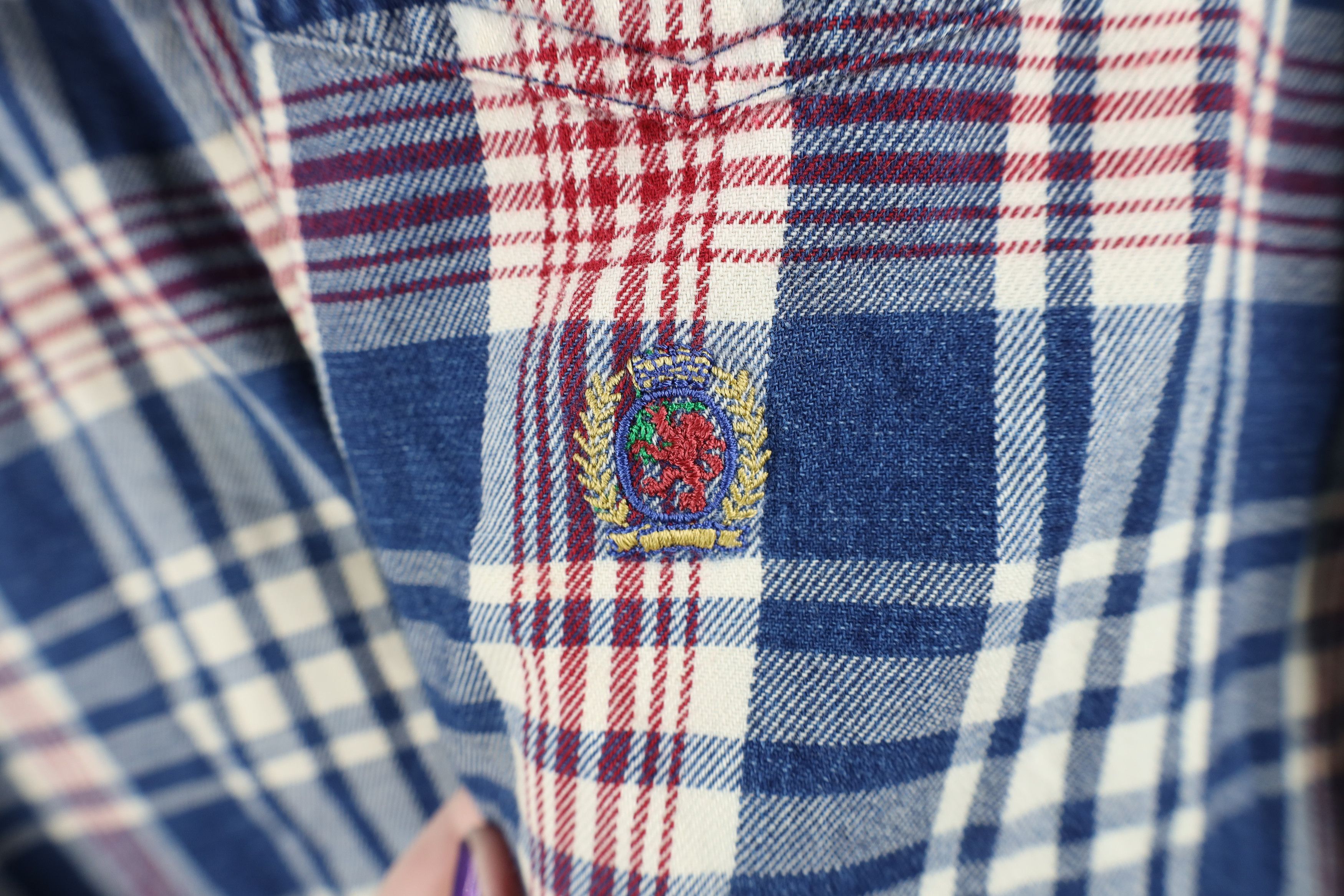 Tommy Hilfiger Vintage 90s Tommy Hilfiger Collar Flannel Button Shirt Plaid Size US XL / EU 56 / 4 - 4 Thumbnail