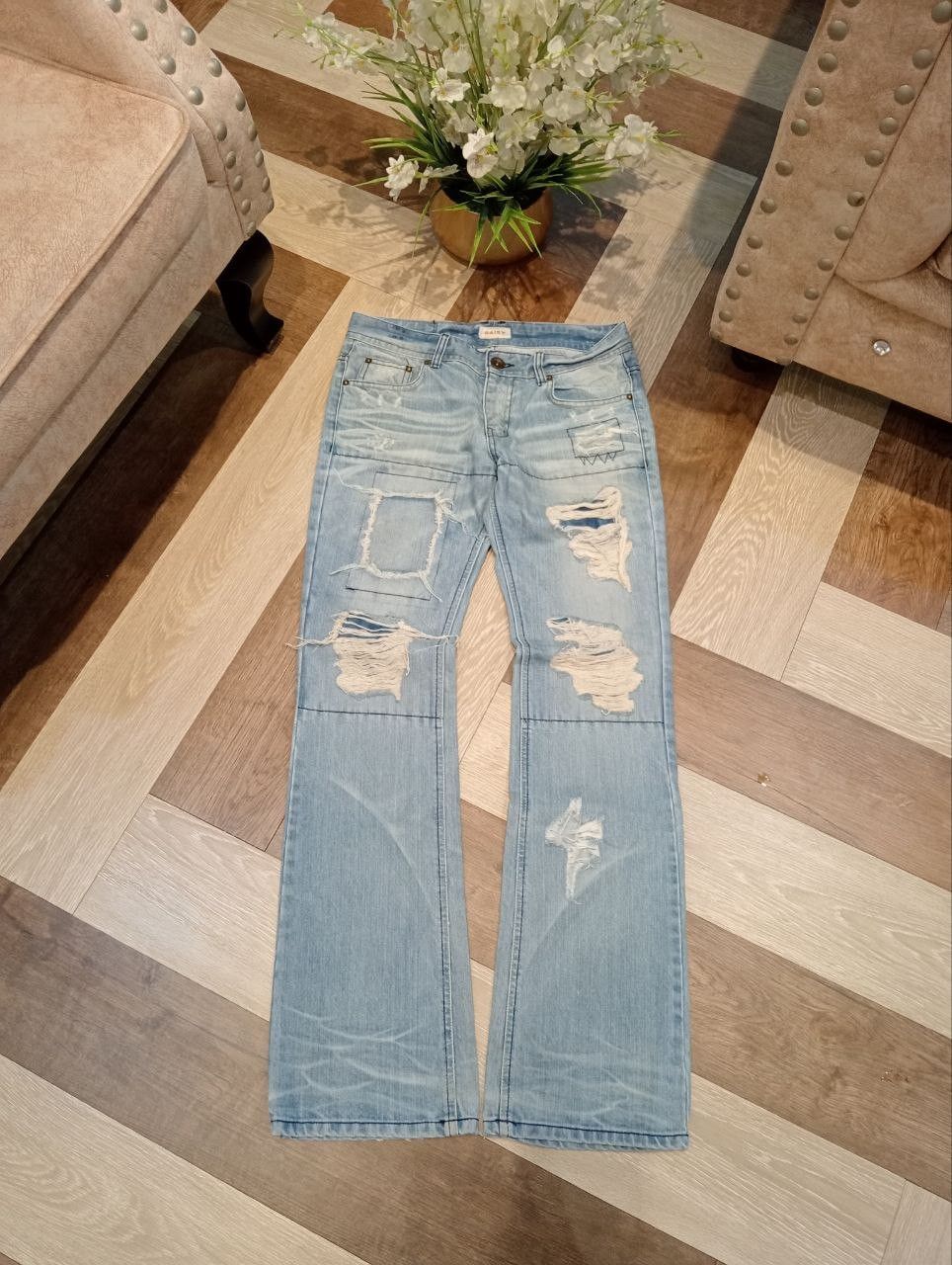 Japanese Brand DAISY LIGHT BLUE DISTRESSED FLARED DENIM PANTS Size US 31 - 1 Thumbnail