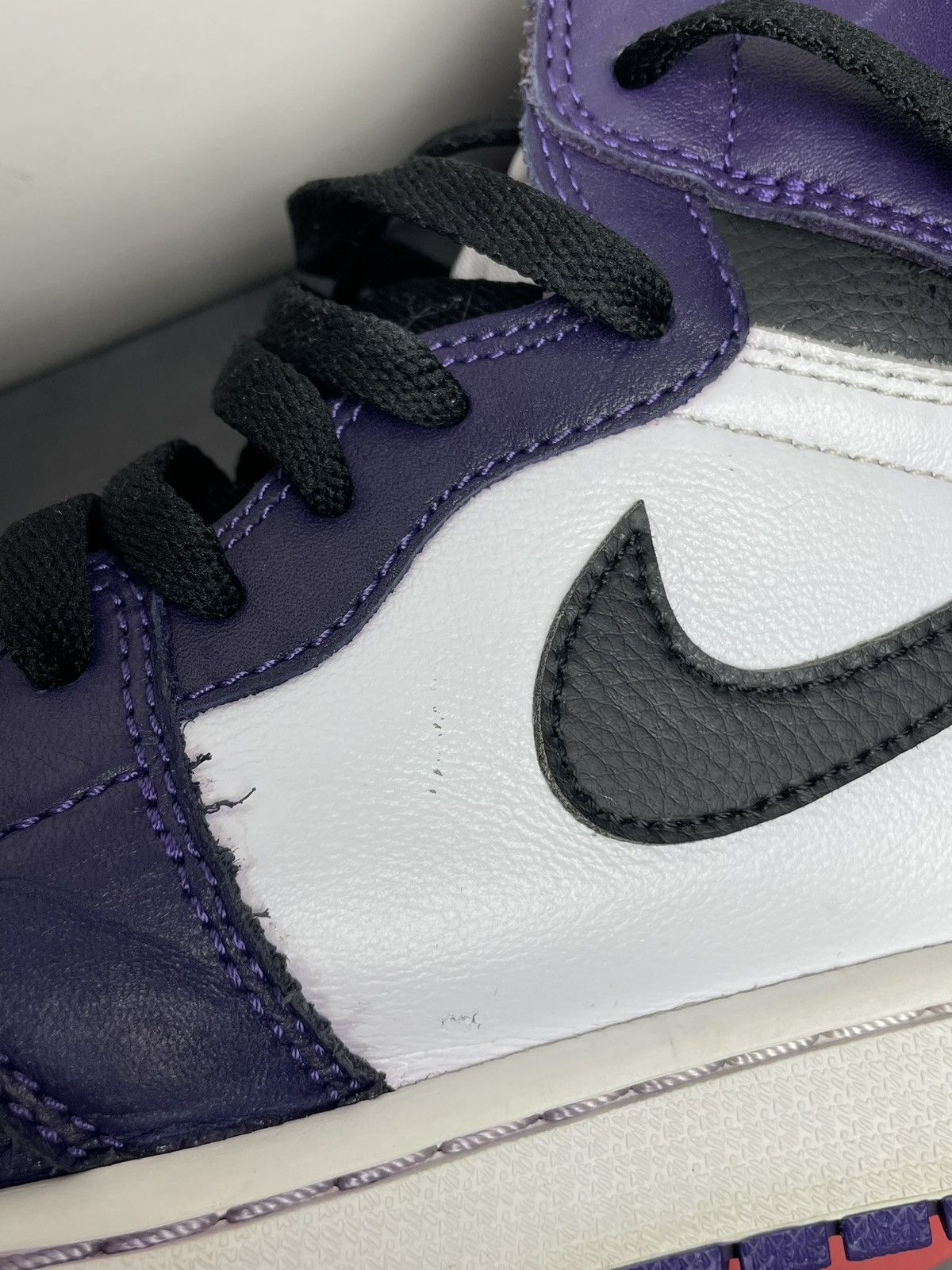 Nike Jordan 1 Court Purple 2.0 Size 8.5 Beat Nike OG Box/Laces Size US 8.5 / EU 41-42 - 14 Thumbnail