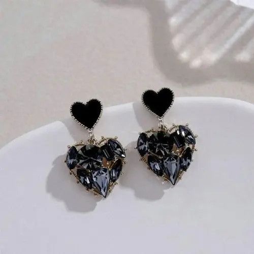 Other Women's Black Crystal Love Heart Dangle Drop Earrings Size ONE SIZE - 2 Thumbnail