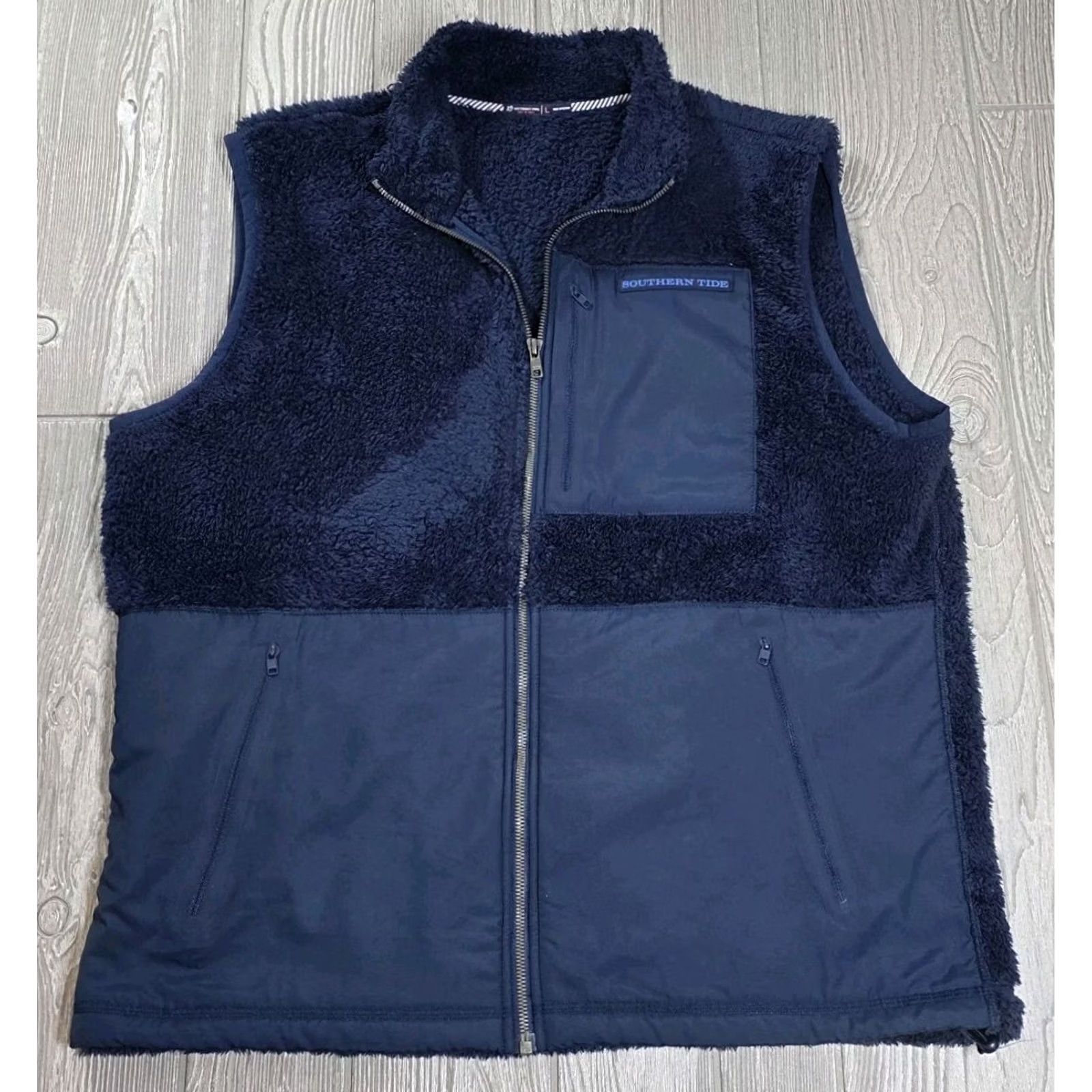 Southern Tide Southern Tide Full Zip Vest Shirt Mens L Blue Zip Pocket Front Logo Fleece Jacket Sherpa Cross-Listed Size US L / EU 52-54 / 3 - 3 Thumbnail