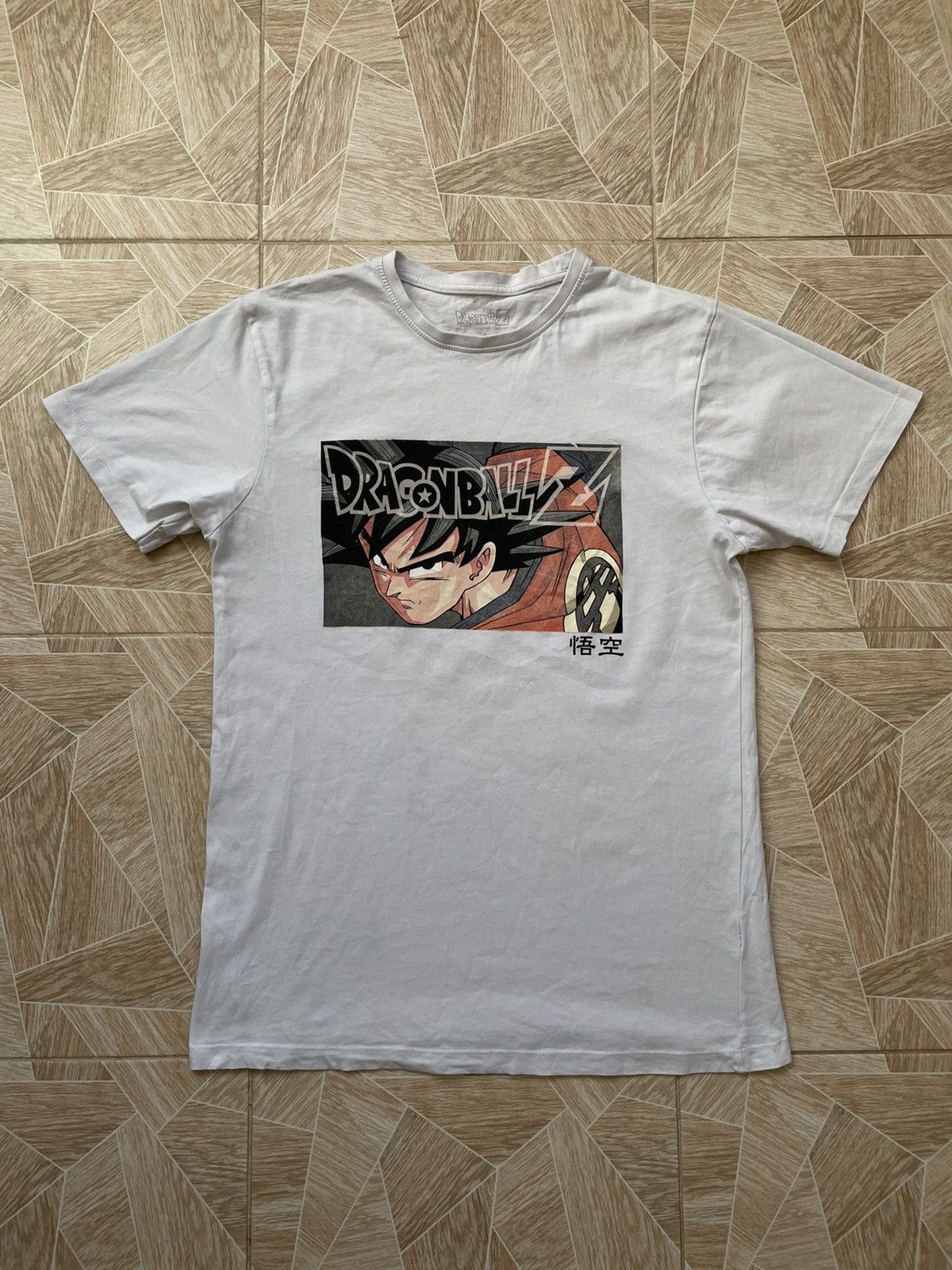 Anime × Japanese Brand × Vintage Y2K Rare Vintage Dragon Ball Z Big Logo Goku Anime Tee White Size US S / EU 44-46 / 1 - 1 Thumbnail