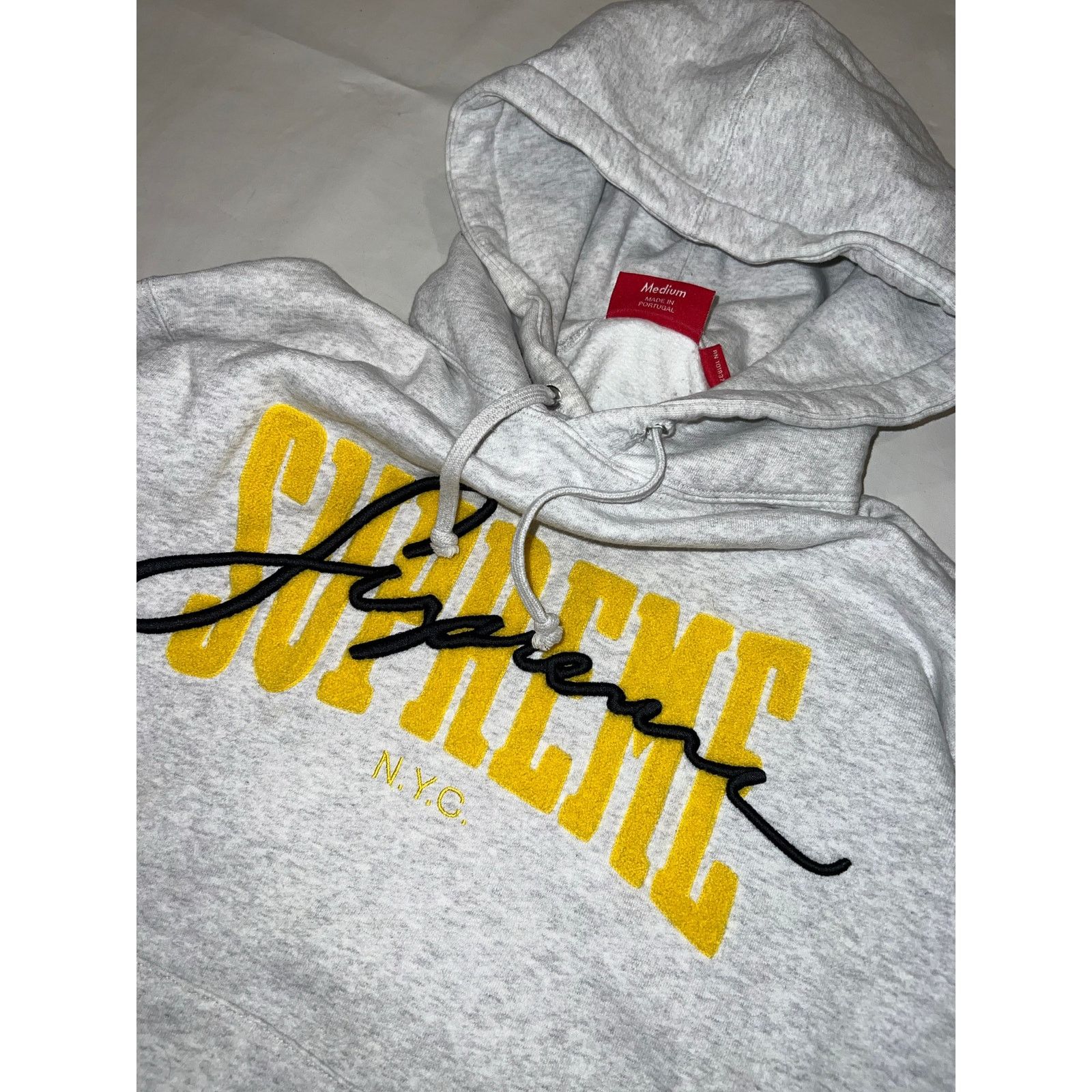 Supreme Supreme SS22 Embroidered Chenille Script Hoodie Size US M / EU 48-50 / 2 - 2 Thumbnail