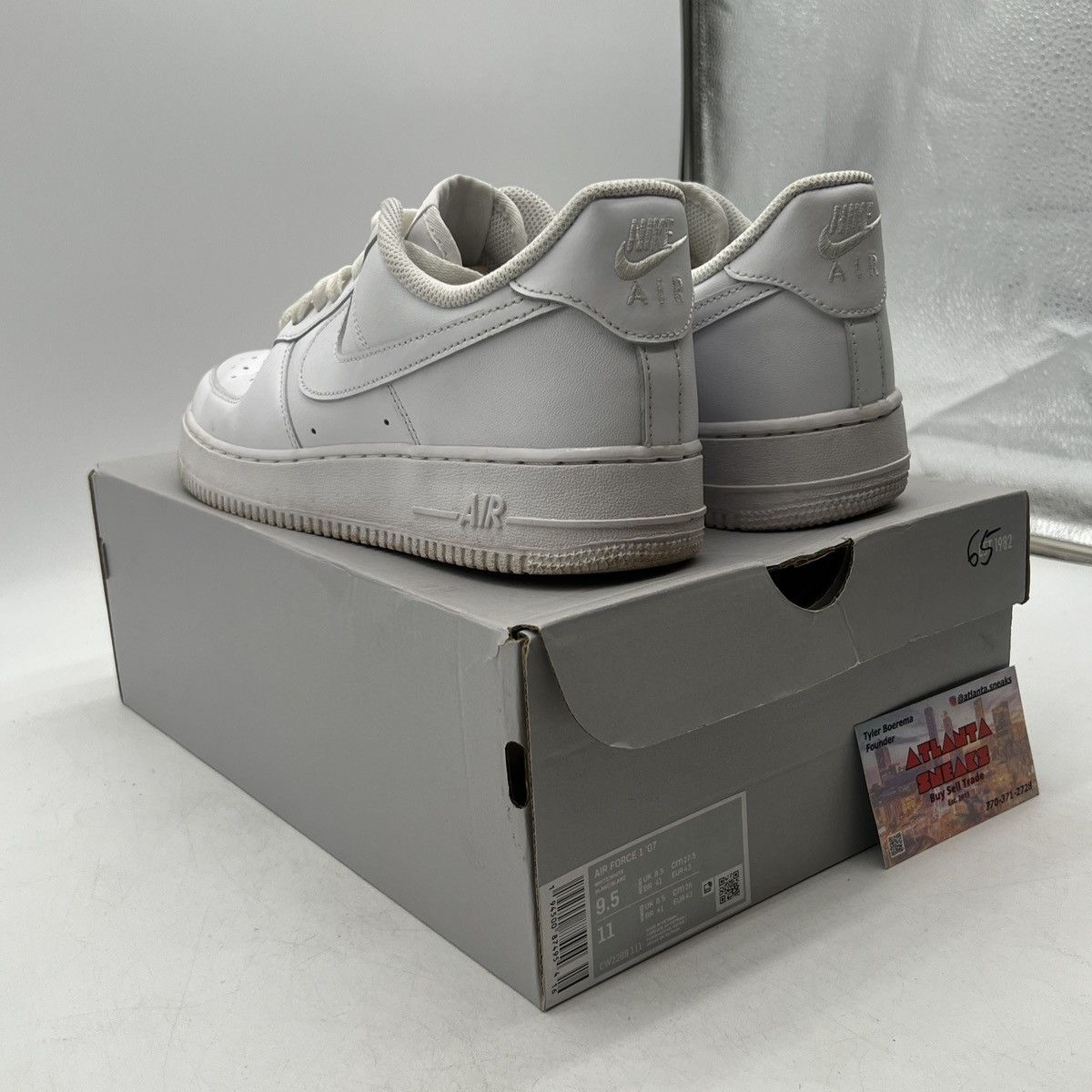 Nike Air Force 1 triple white Size US 9.5 / EU 42-43 - 4 Thumbnail