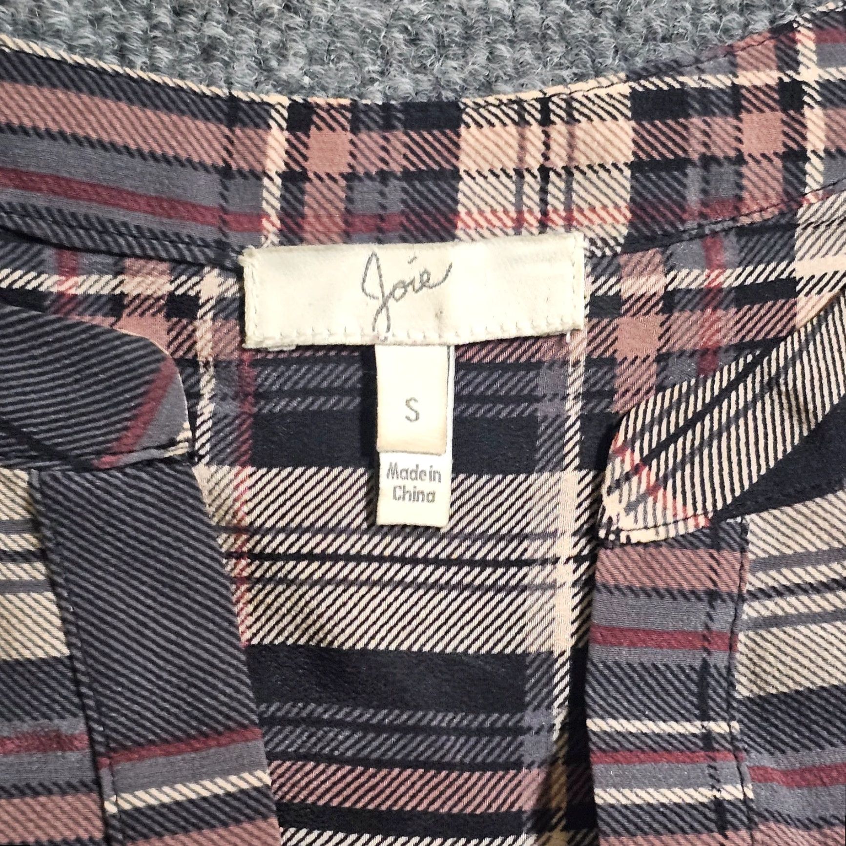 Joie JOIE Top Shirt Women Small Gray Beige Silk Plaid 3/4 Sleeve Casual Career V-Neck Blouse Shirt Womens Size S / US 4 / IT 40 - 3 Thumbnail