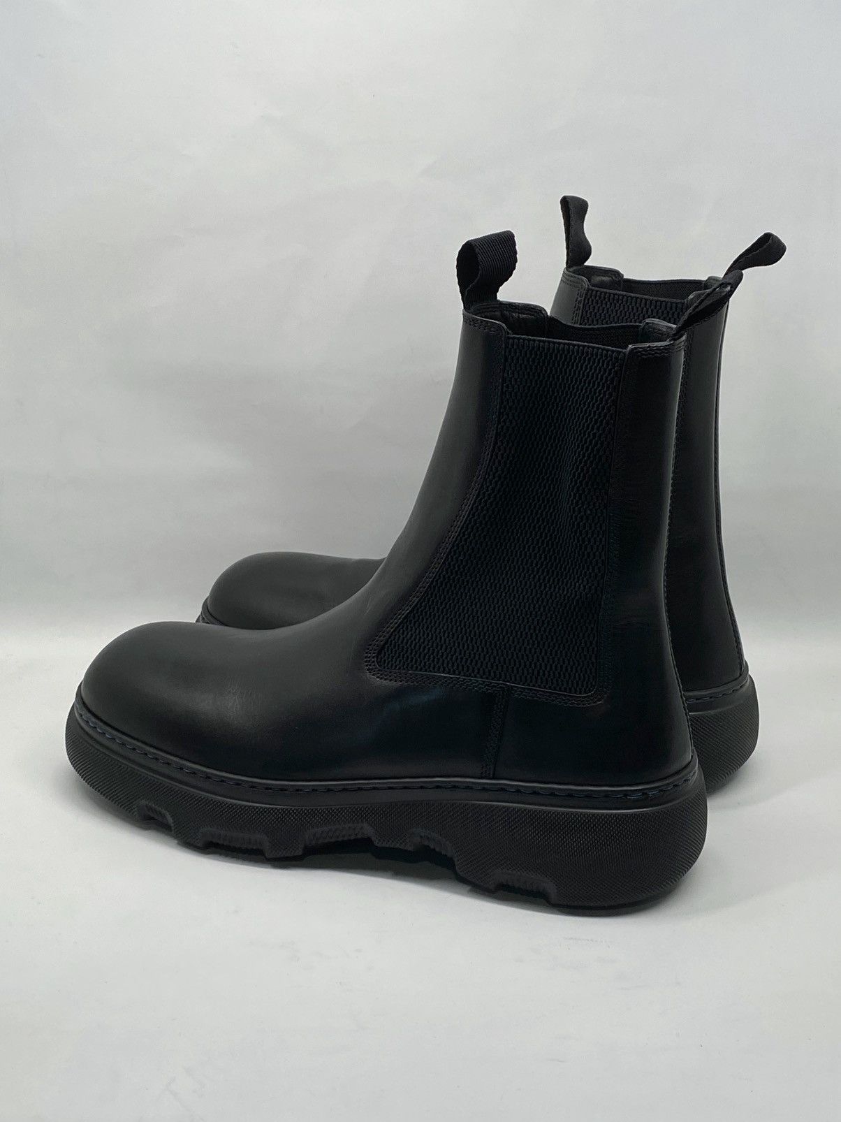 Burberry Burberry leather Chelsea boots size 43/us size 10 Size US 10 / EU 43 - 7 Thumbnail