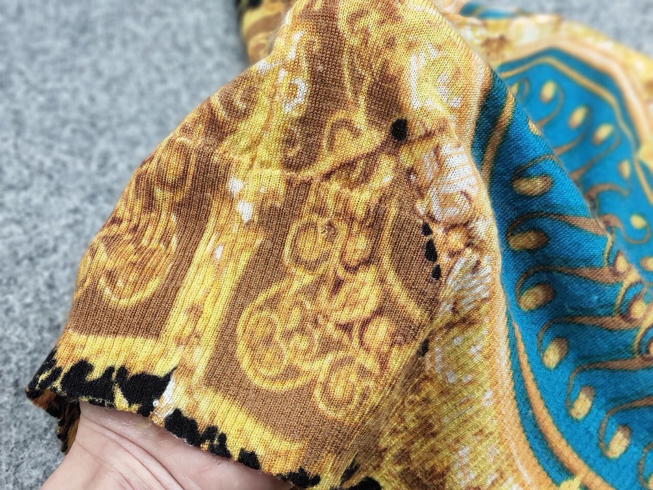 Dolce & Gabbana Vintage Dolce Gabbana Gold Art Wool Pullover long sleeve Size S / US 4 / IT 40 - 18 Thumbnail