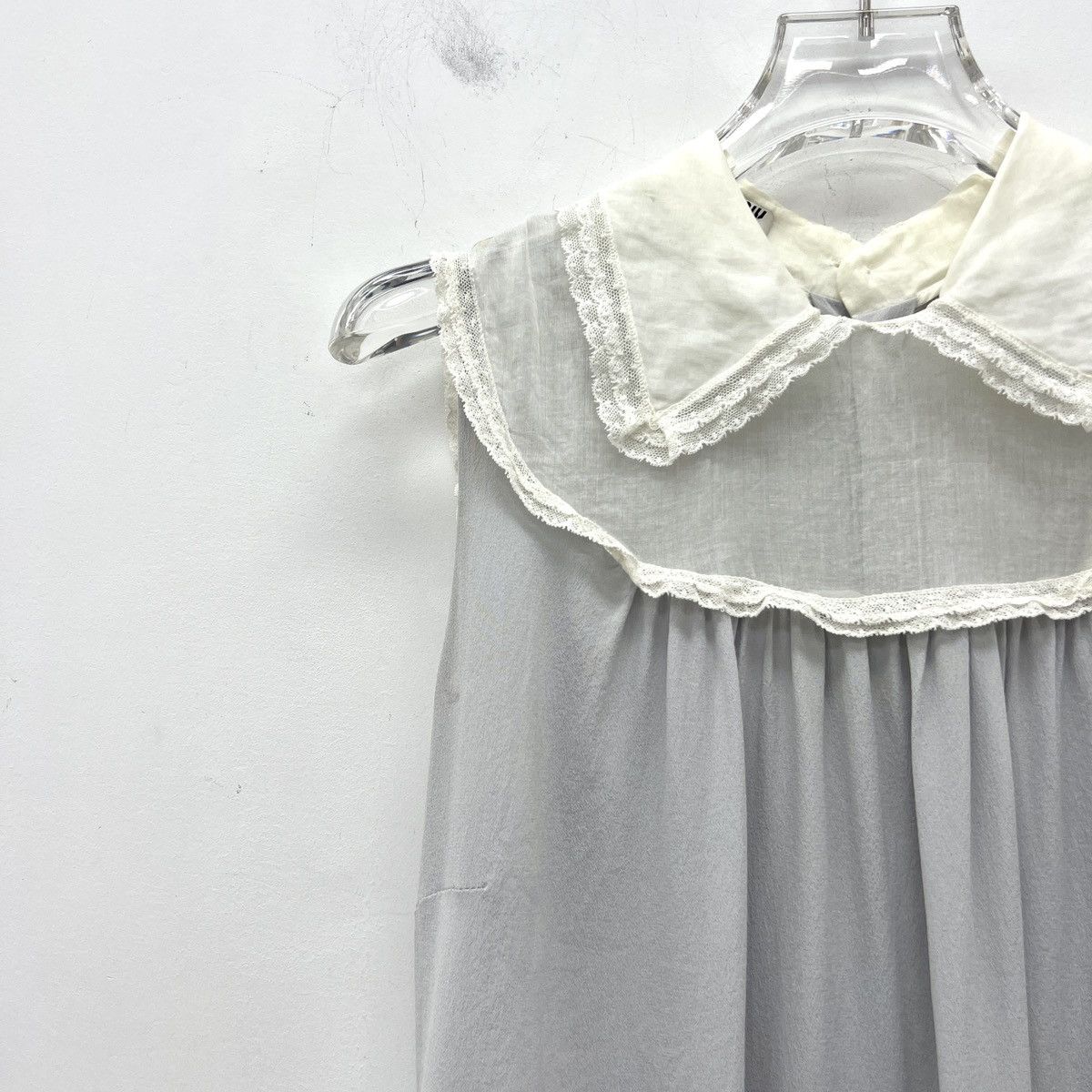 Miu Miu Miu Miu Lace Trim Mulberry Silk Lapel Sleeveless Dress K26WX Size M / US 6-8 / IT 42-44 - 3 Thumbnail